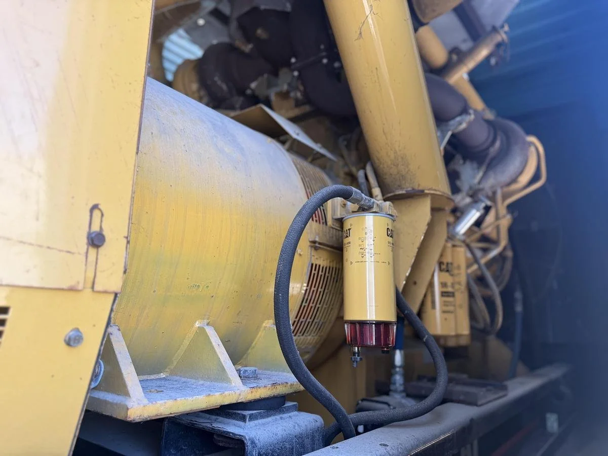 16 large-used-2001-caterpillar-3412-c-diesel-generator.jpg