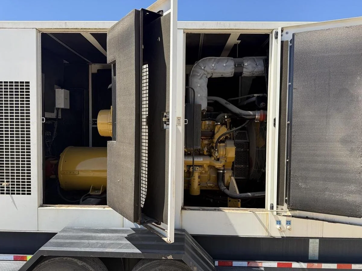 6-large-used-2002-caterpillar-xq-300-diesel-generator.jpg