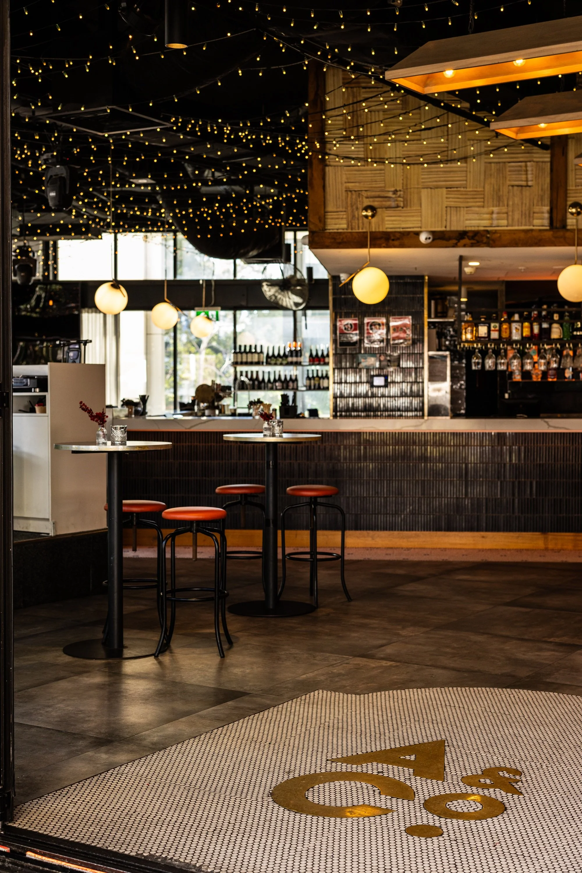 Bar Lounge (2).jpg