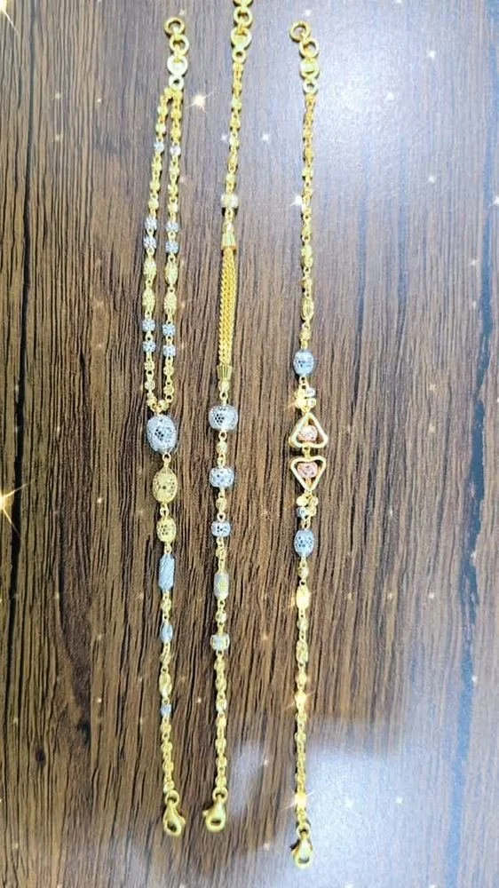 bracelets-02.jpg