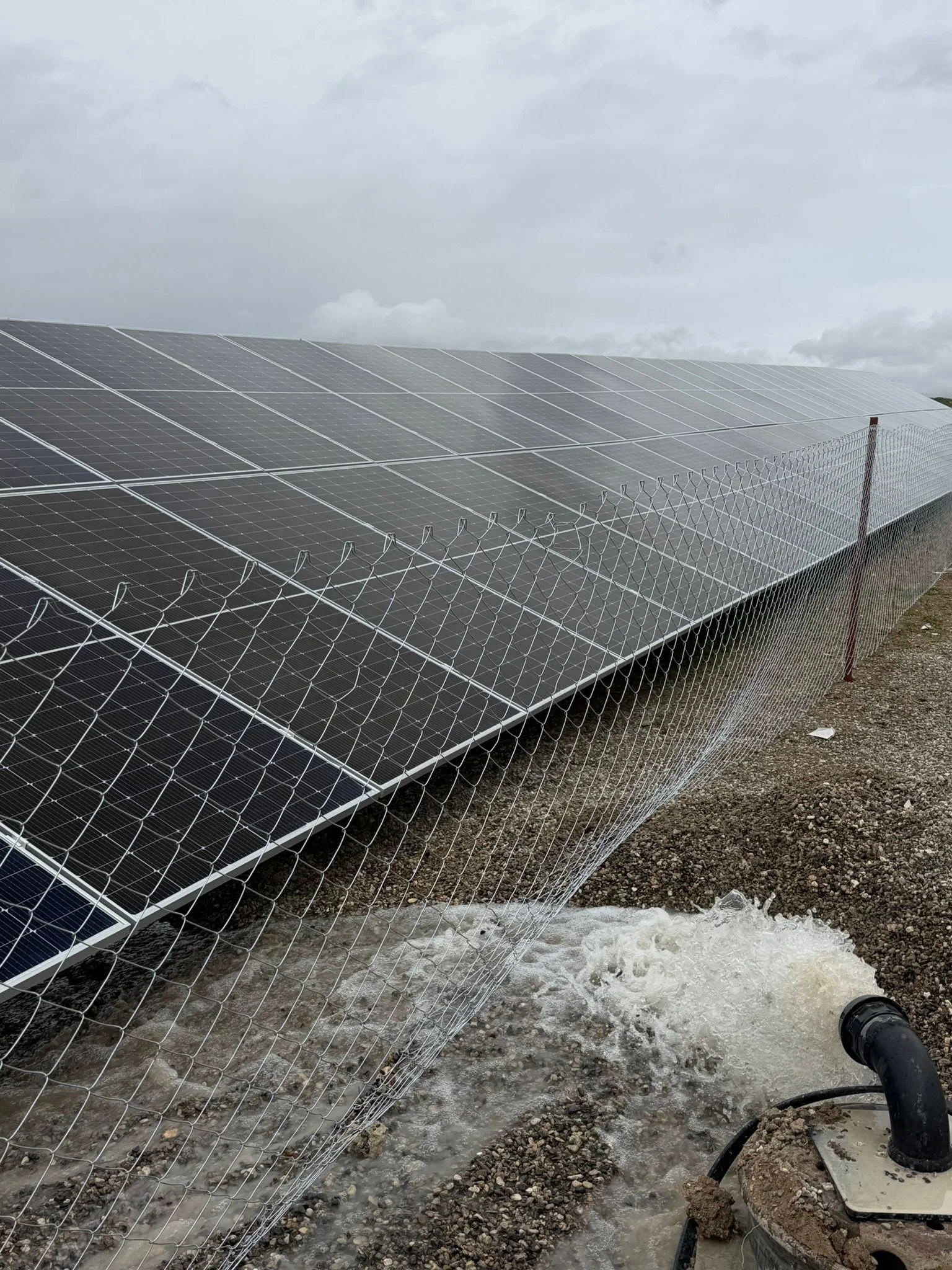 tarımsal sulama güneş paneli tarlaya güneş enerjili su pompası dalgıç pompa 5.5 kW 7.5 kW solar pompa fiyatları - İzci EVA Enerji