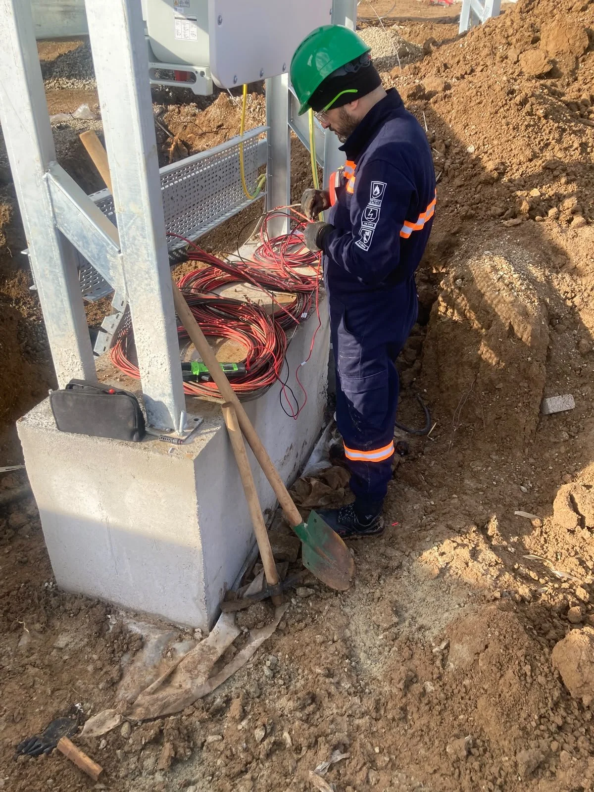 uzun garantili ve yüksek verimli A sınıfı güneş enerjisi sistemi kurulumu endüstriyel GES proje mühendisliği teklif al - İzci EVA Enerji