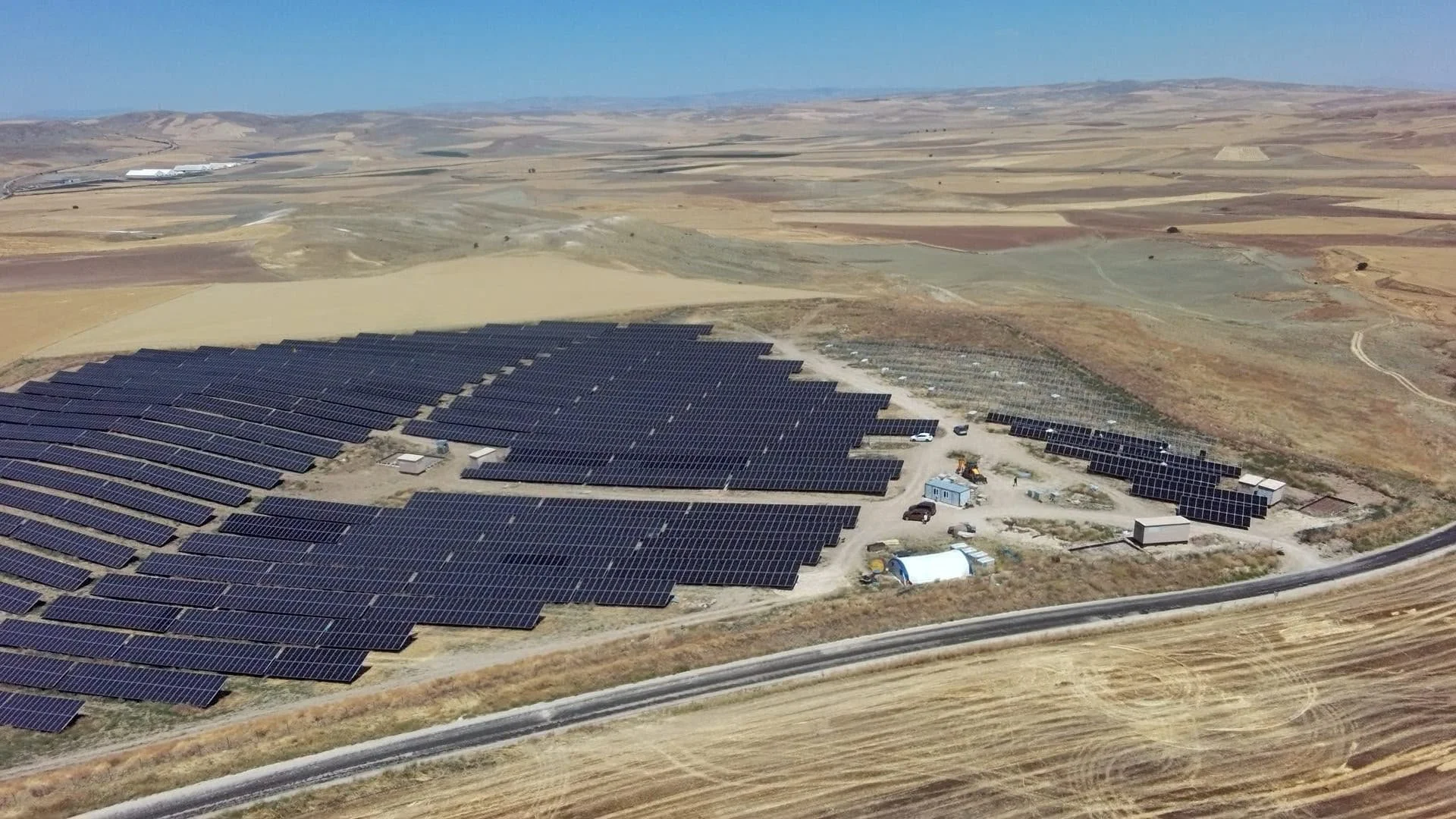 arazi GES tarlaya güneş paneli kurulumu  güneş enerjisi sistemi panel fiyatları ve yatırım maliyeti - İzci EVA Enerji
