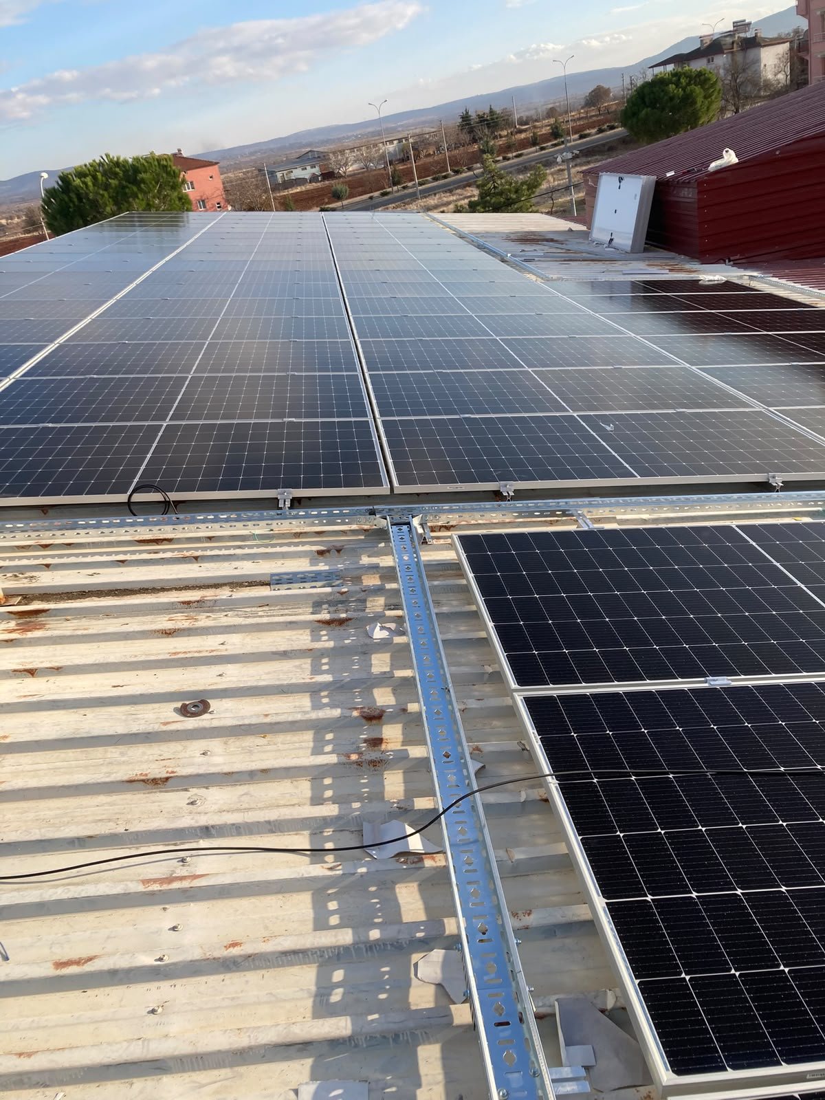 kurumsal ticari GES yatırımları için A grade malzeme ve uzman mühendislik ile anahtar teslim teklif al - İzci EVA Enerji