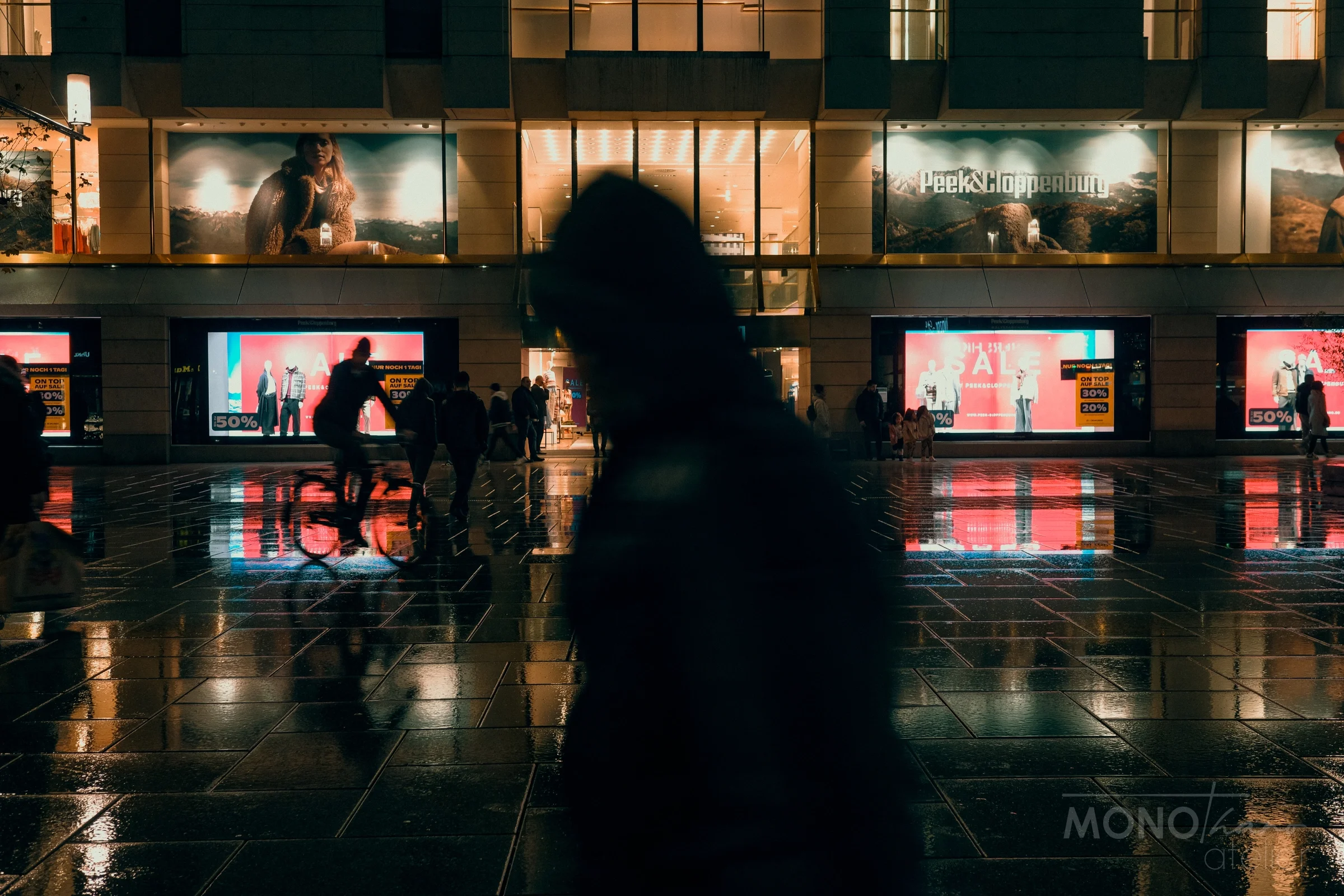 city-dark.webp