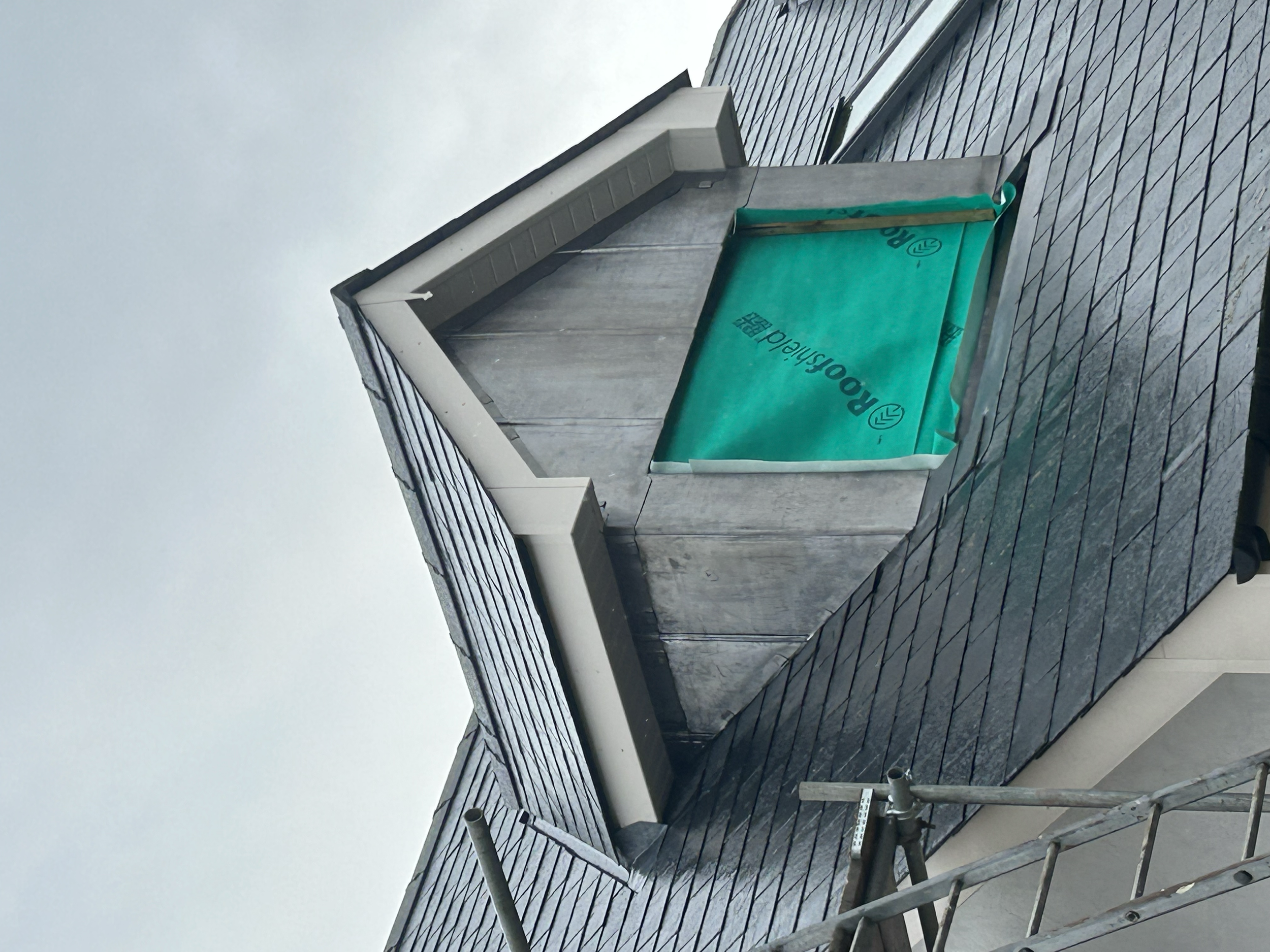 roof dormer with lead