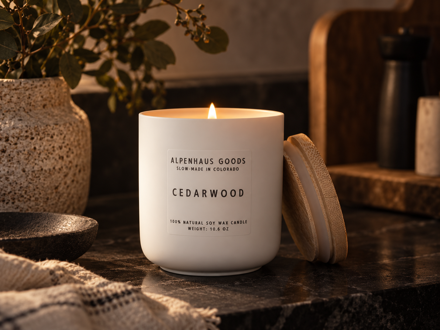 Cedarwood Essential Oil Soy Candle | 10.6 oz