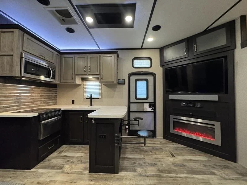 Image 7.jpeg