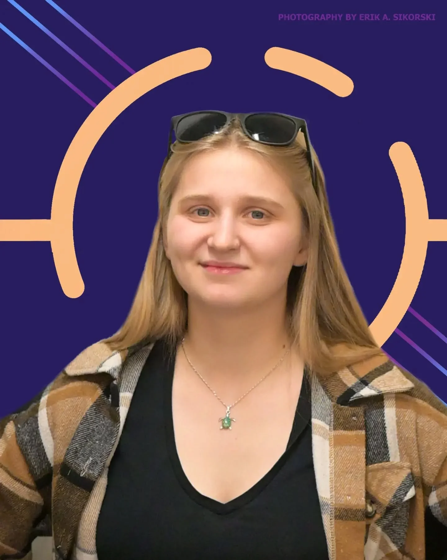 TwixtTime is helmed by four individuals each with their own department and skill set. 

🌟🌑🌓🌕 MEET VIAN! 🌕🌗🌑🌟

Vian Provins was the one who bothered the other three until they agreed to join her business adventure. Ironically, despite a love f