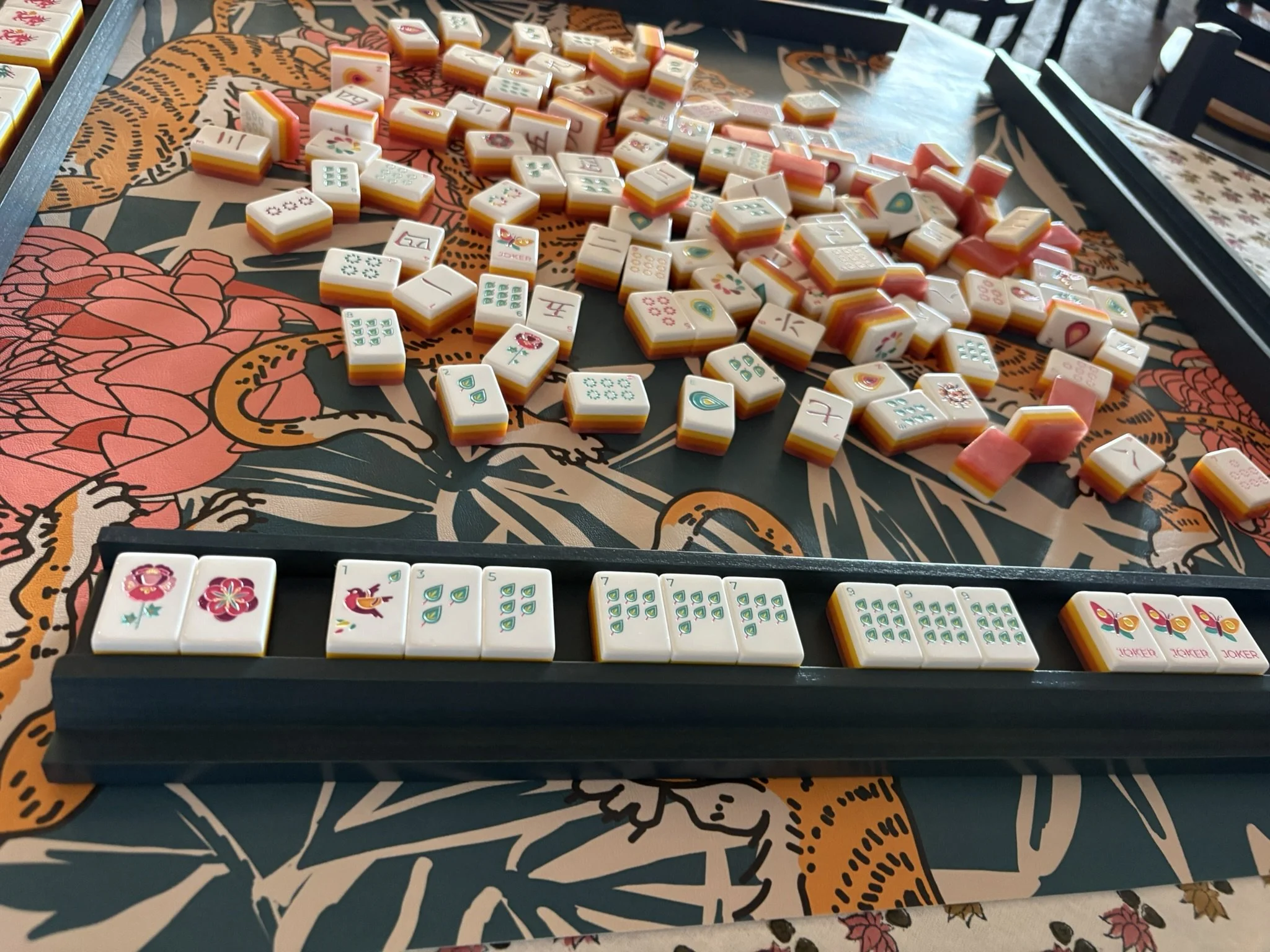 Game Day |
Mahjong Atelier Soda Pop Tiles |
Cincy Shuffle Holli Zollinger Bengal Cora Mat |
Ozark Mahjong Beechwood Blue racks
