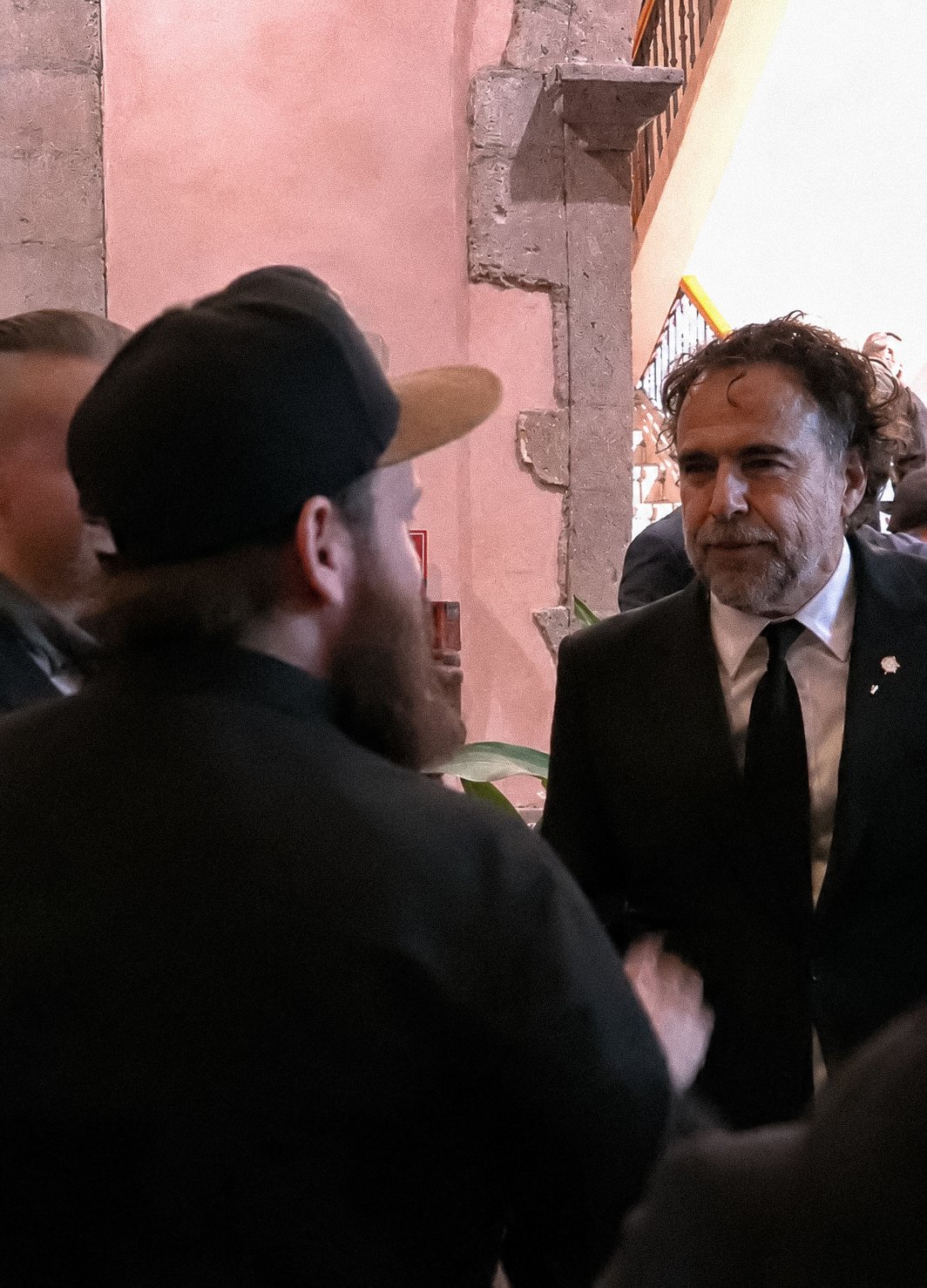 Alejandro González Iñárritu ingresó oficialmente a El Colegio Nacional el 26 de mayo de 2026, convirtiéndose en el primer cineasta en formar parte de esta prestigiosa institución en más de ocho décadas de historia.
