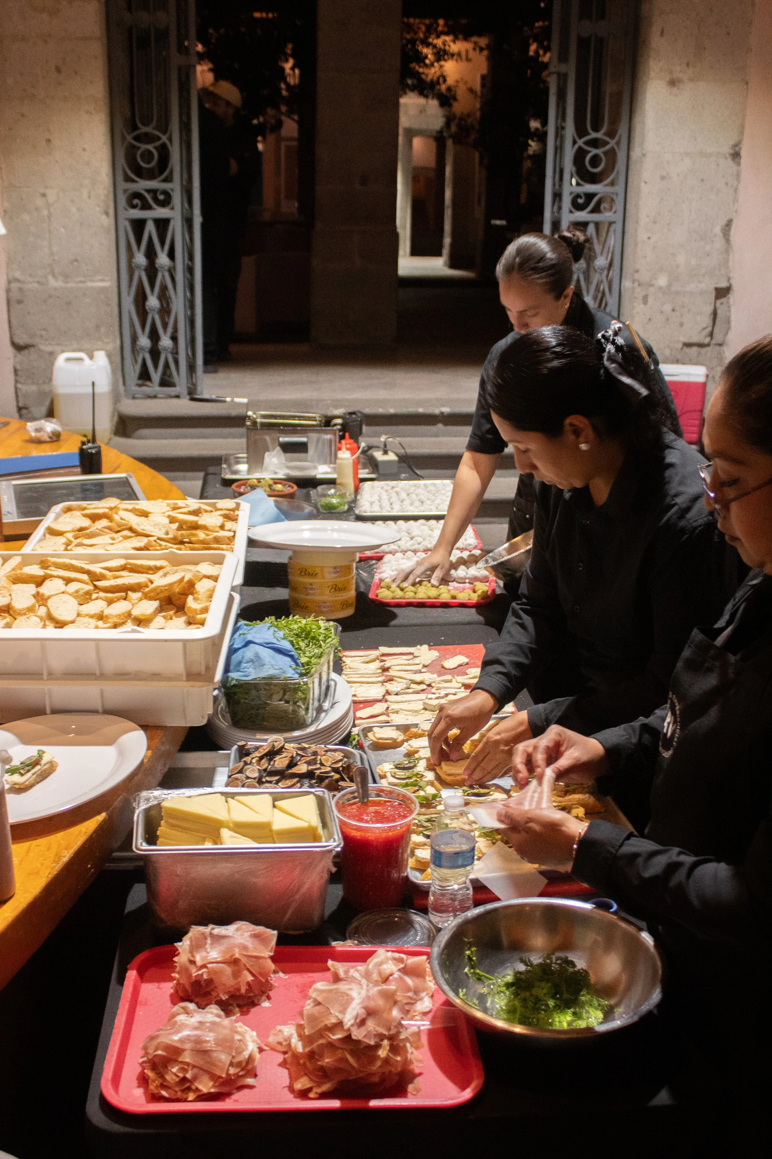 Servicio de RV Catering para la ceremonia de ingreso de Alejandro González Iñárritu a El Colegio Nacional el 26 de mayo de 2026.