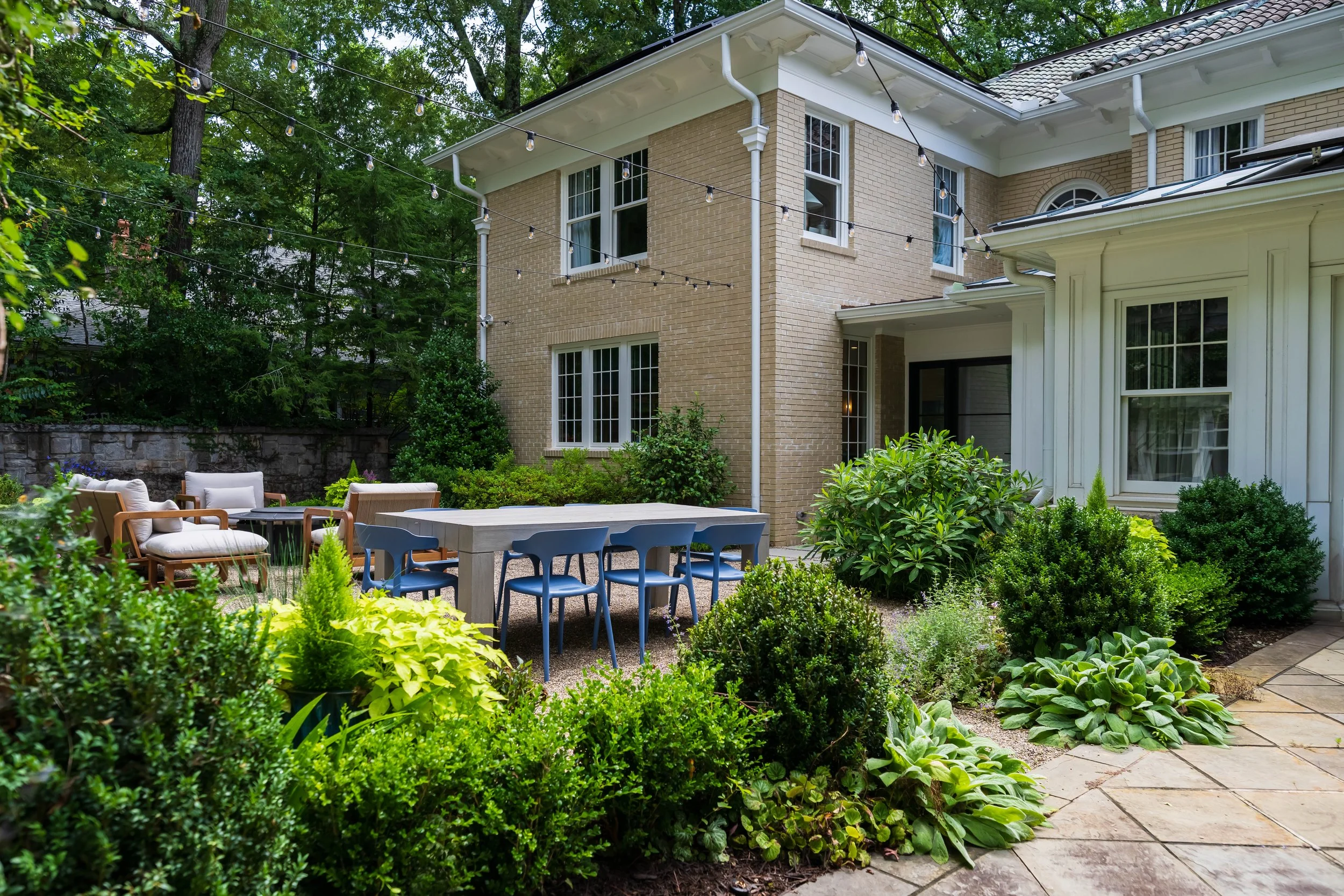 876LullwaterRdNE-3.jpg