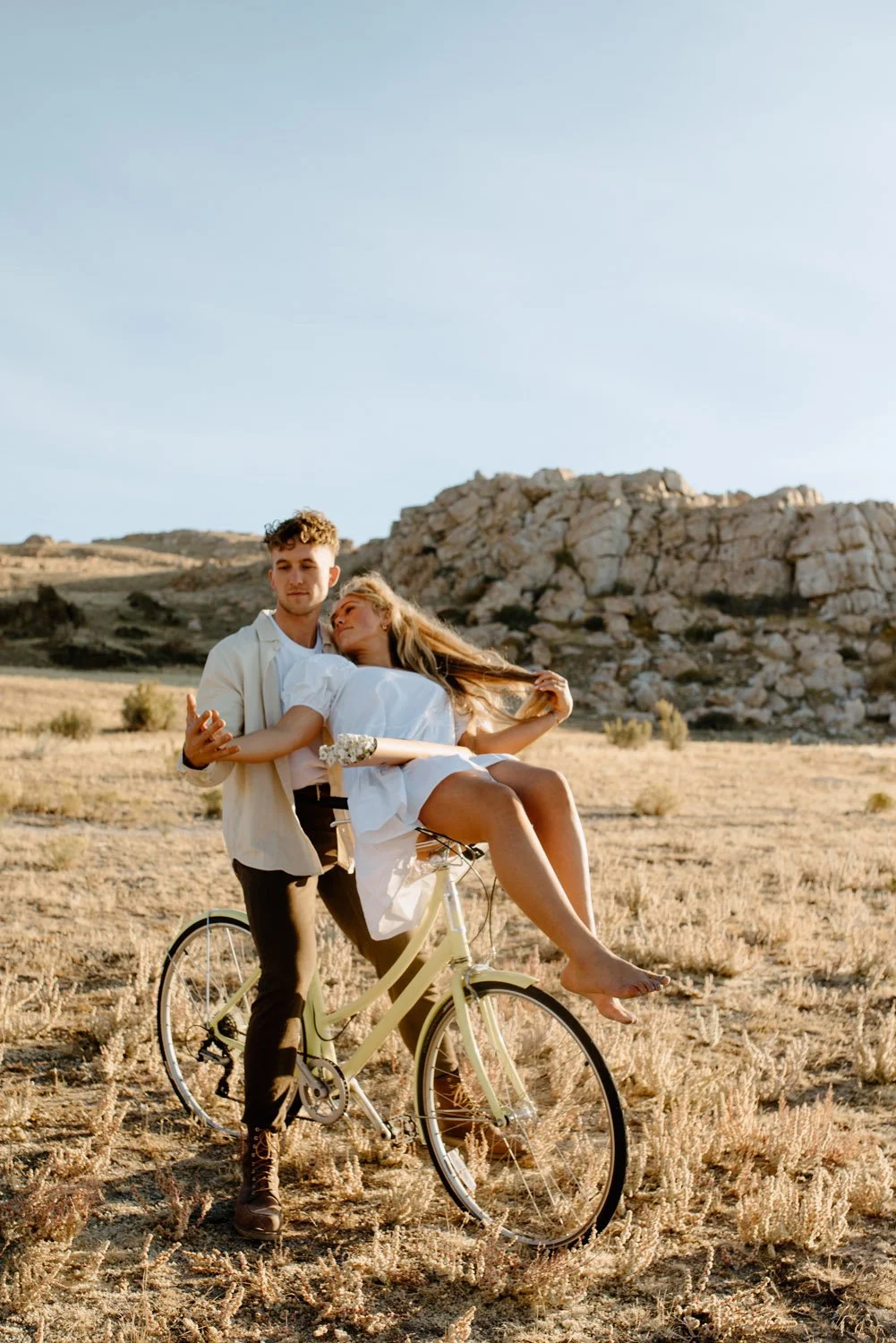 BONNEVILLE-SALT-FLATS-ENGAGEMENT-PHOTOGRAPHER.-9112.jpg