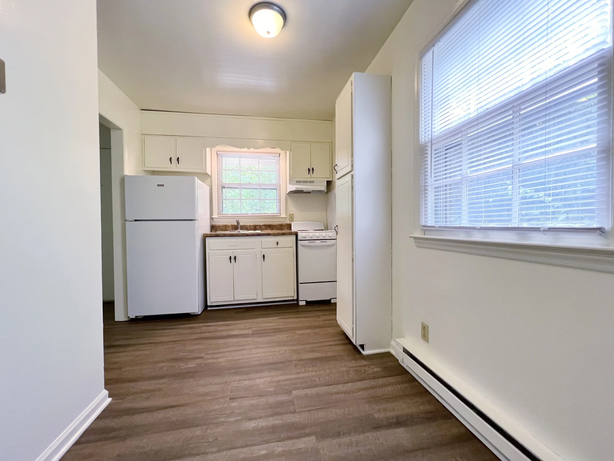 Lakewood - One Bedroom - 615 ft.² - Kitchen
