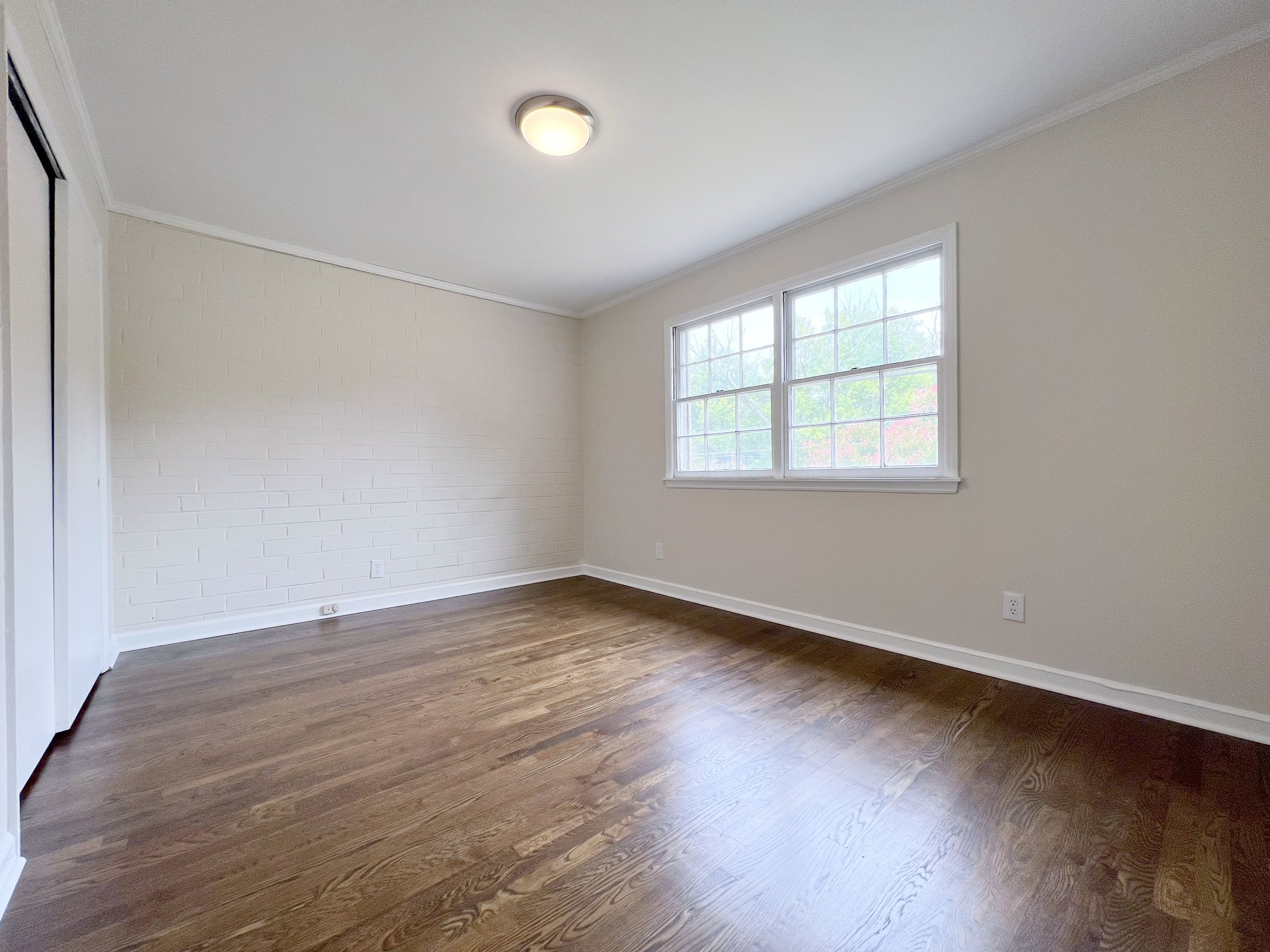 Normandy Manor - 2 Bedrooms 1 Bathroom - Bedroom