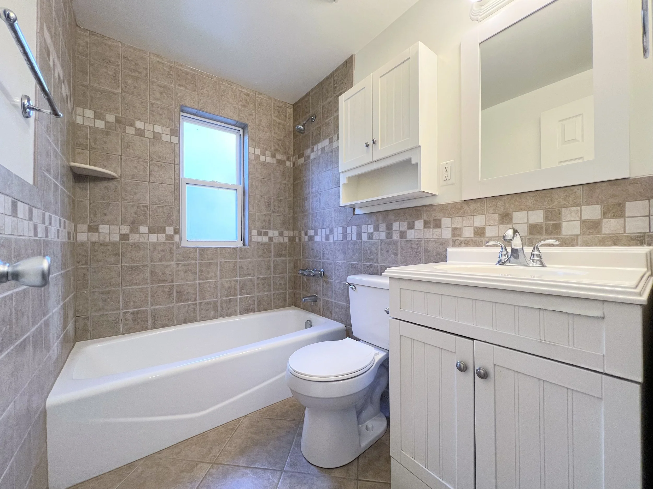 Two-bedroom townhome FULL REMODEL — bathroom