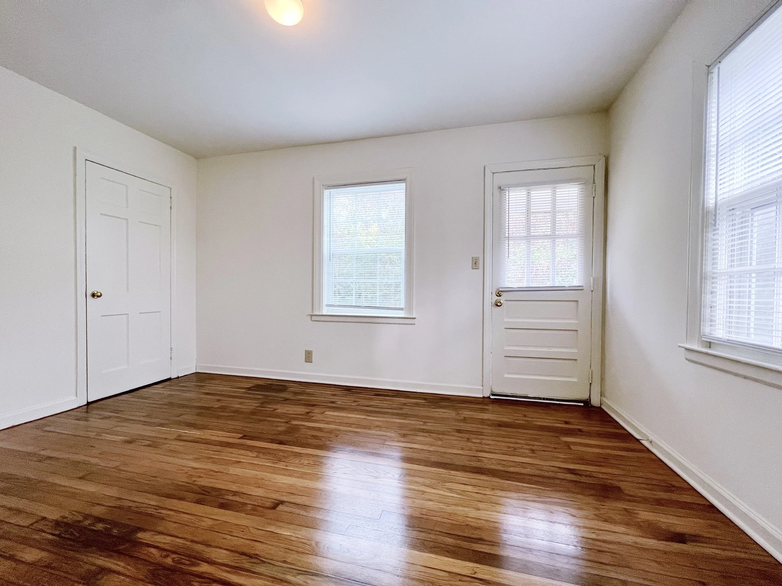 Spring Garden/Lindell Duplex - Two Bedroom -Office or Bonus Room 