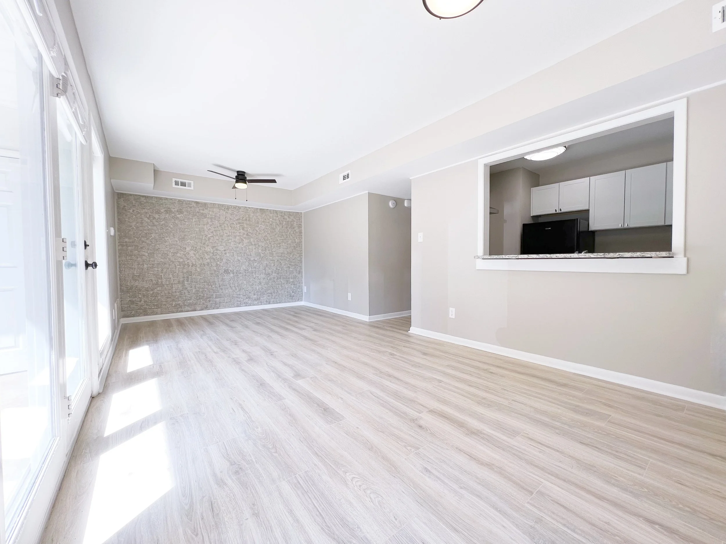 Sycamore - Fully Remodeled - Living/Dining Room