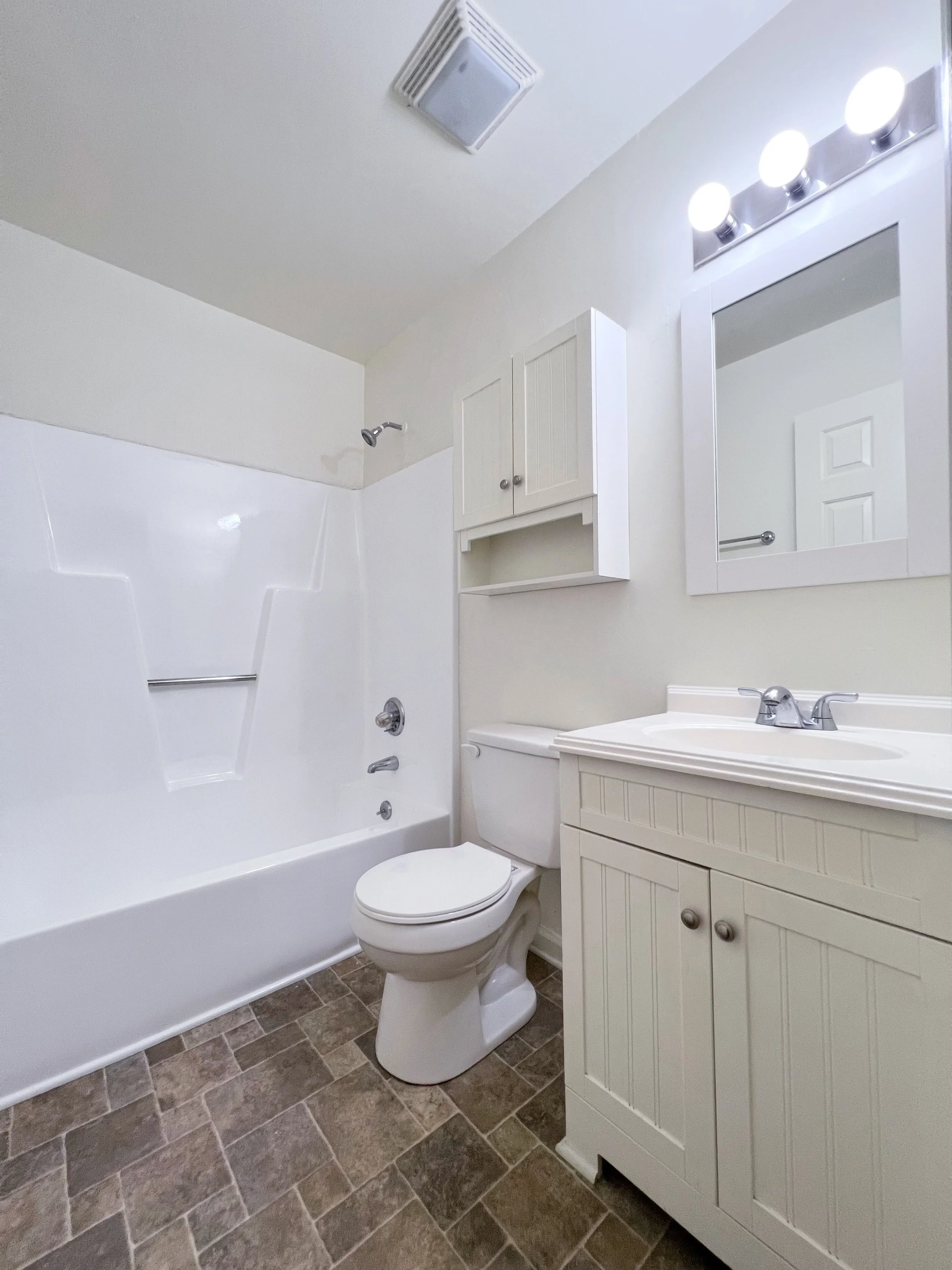 Hill Street Duplex - Bathroom