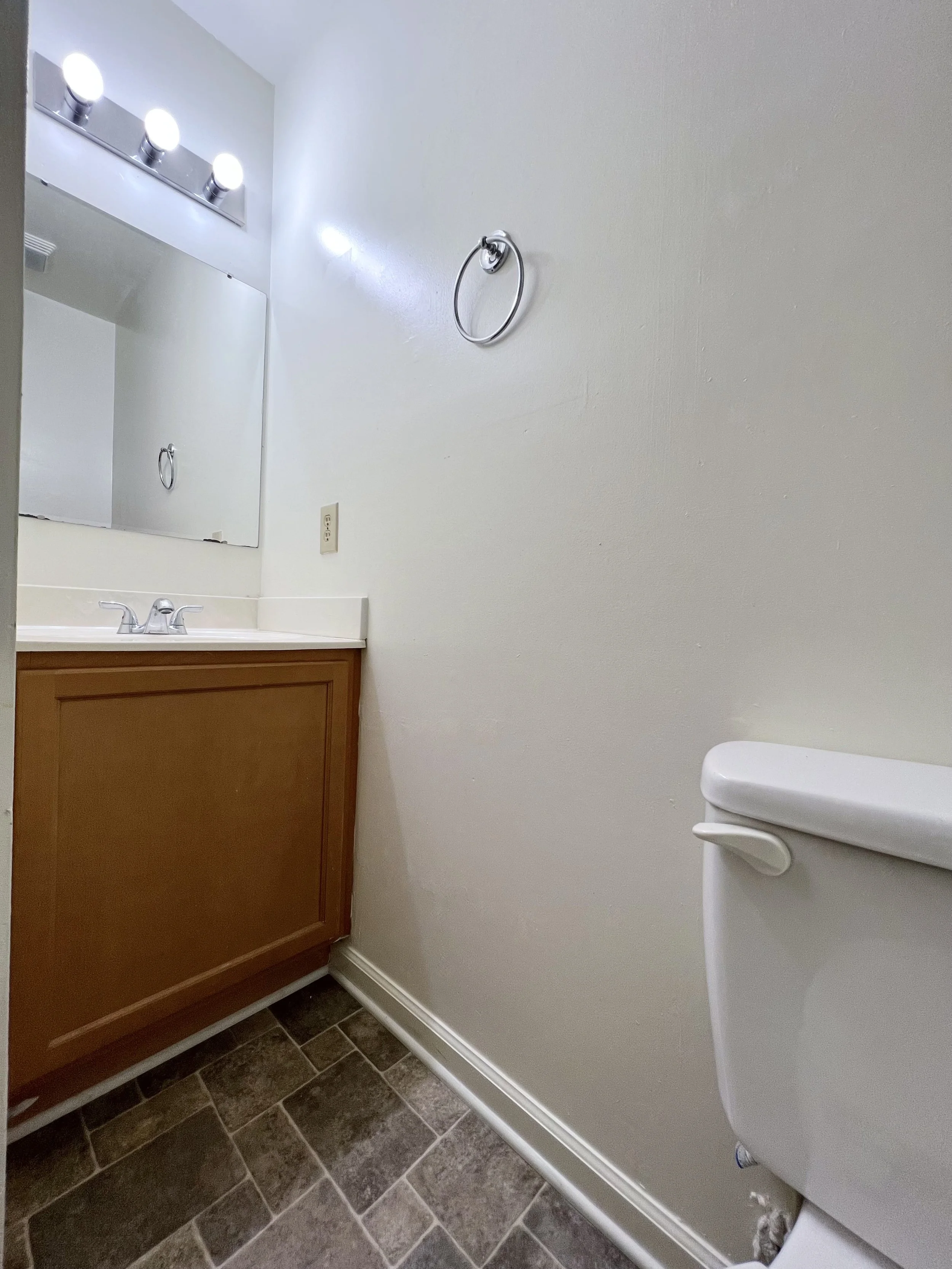 Hill Street Duplex - Bathroom