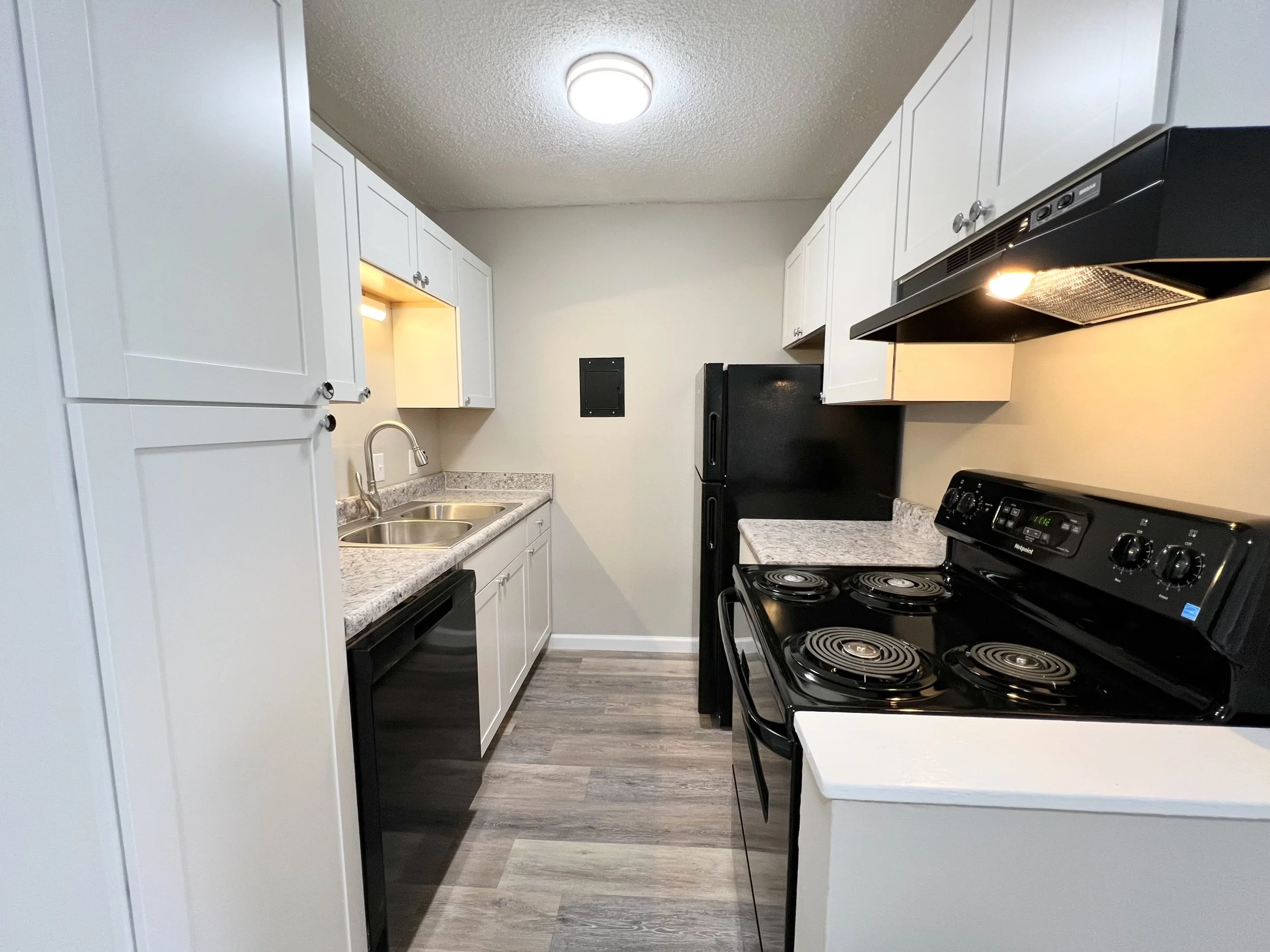 Yorkleigh Apartments - Two Bedroom - Full Remodel - Kitchen