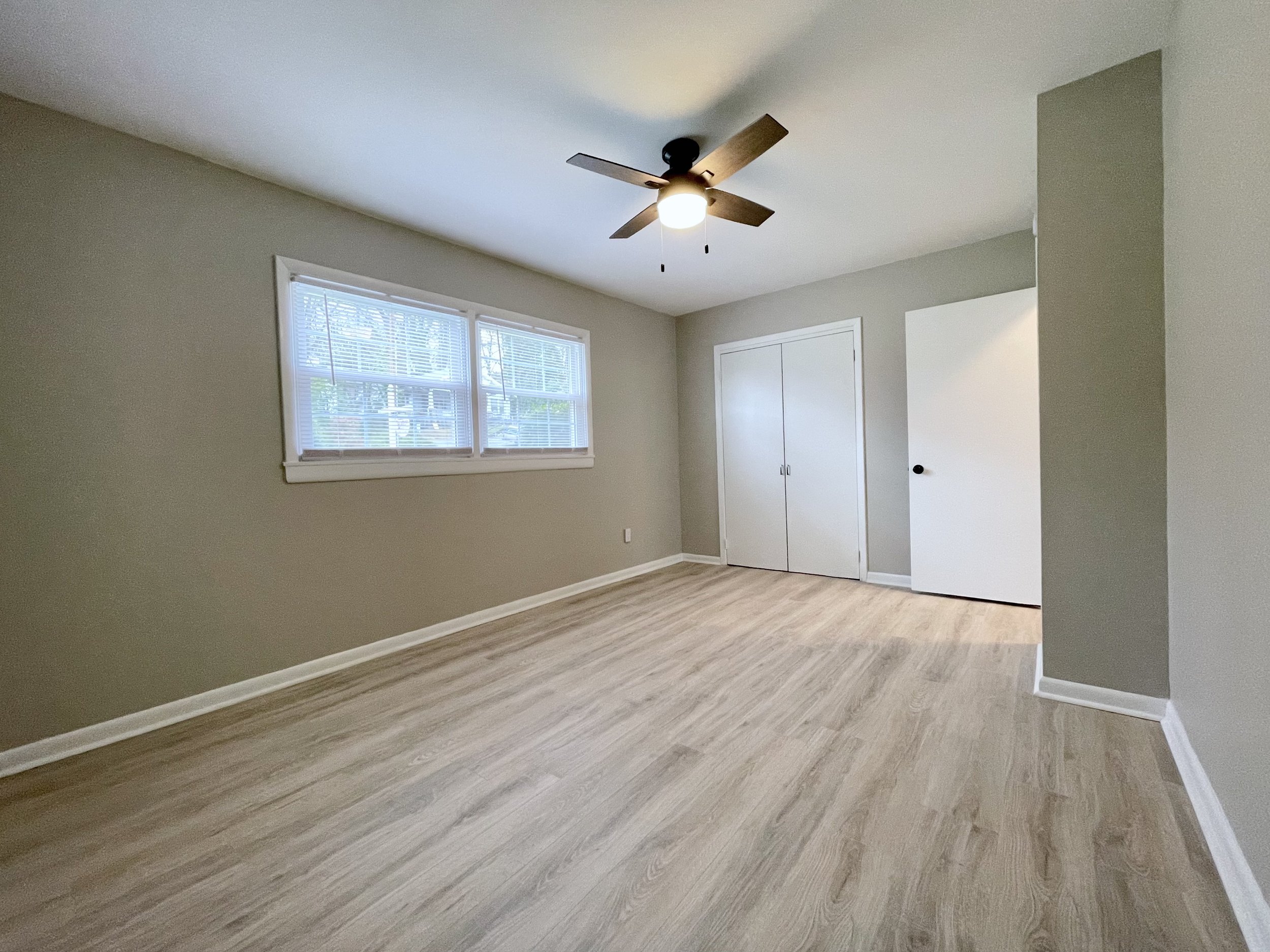 Sycamore - Freshly Remodeled - Bedroom