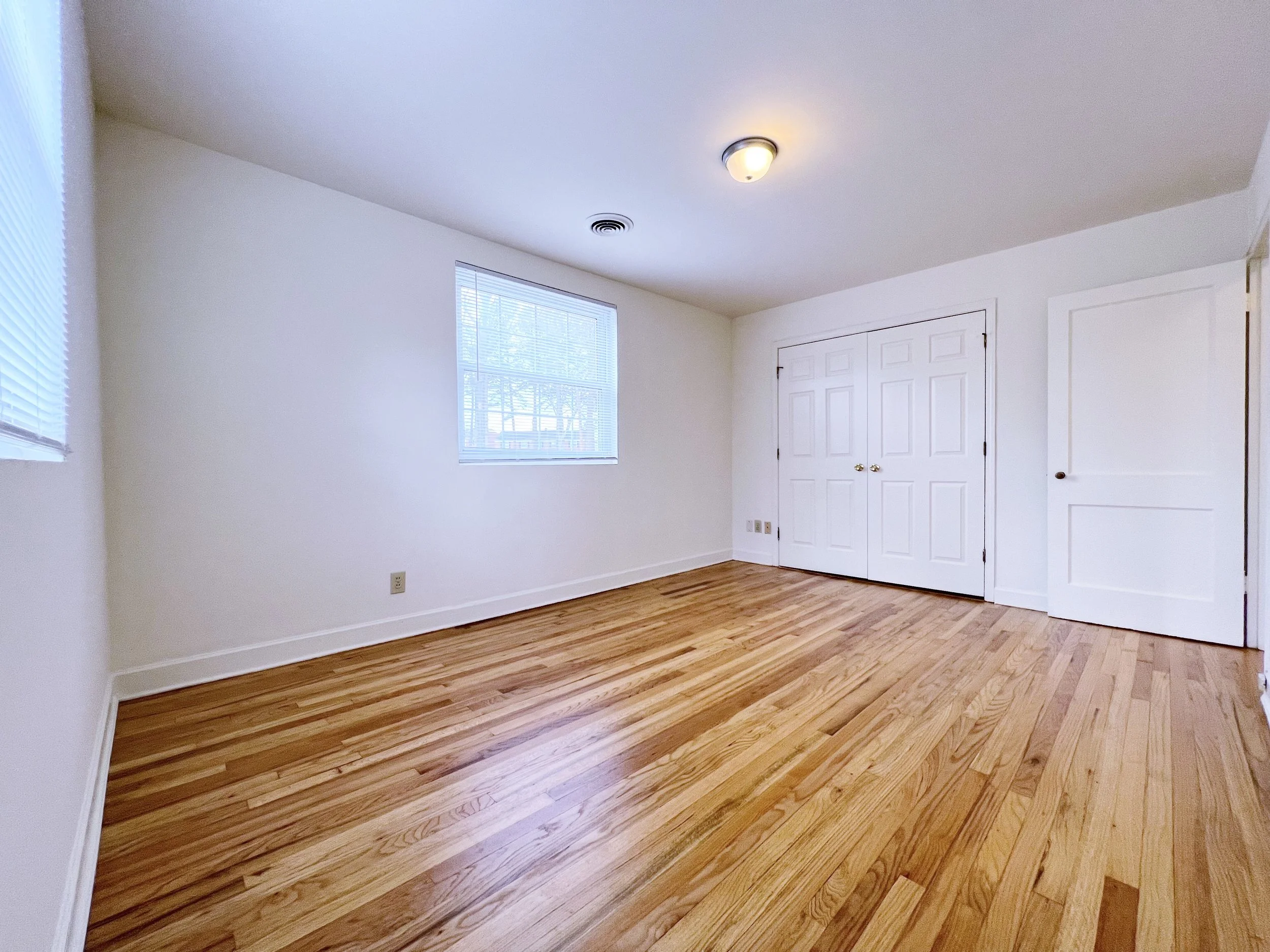 Lindley Park Manor - Two Bedroom - Bedroom