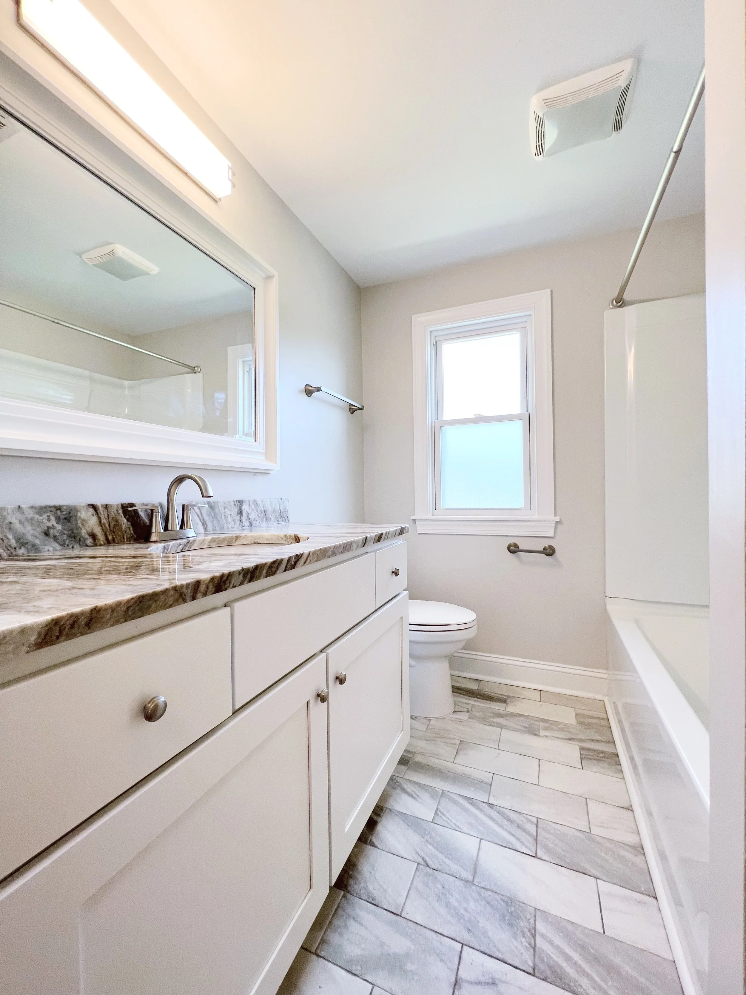 Two-bedroom townhome FULL REMODEL — bathroom