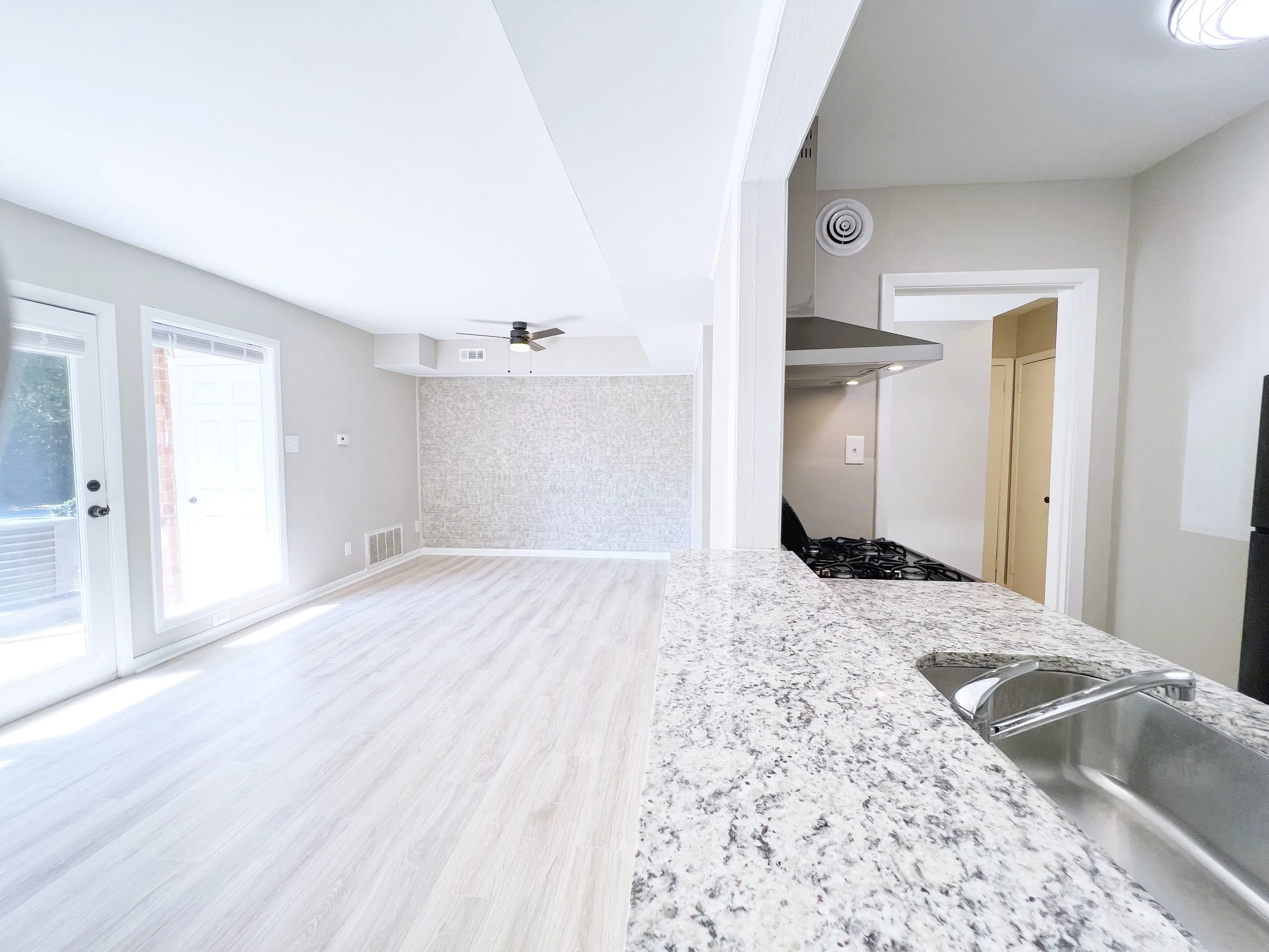 Sycamore - Fully Remodeled - Living/Dining Room