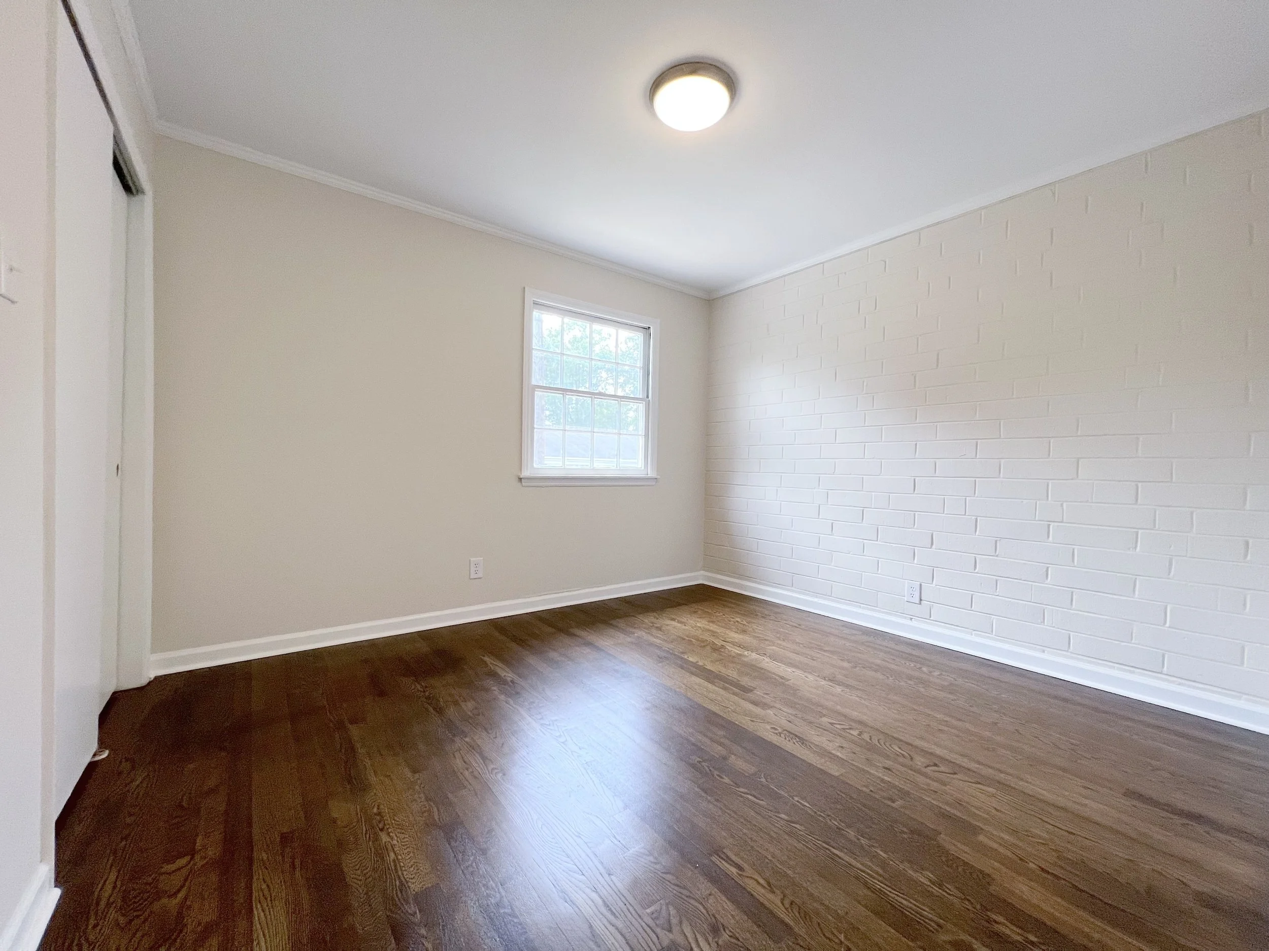 Normandy Manor - 2 Bedrooms 1 Bathroom - Bedroom