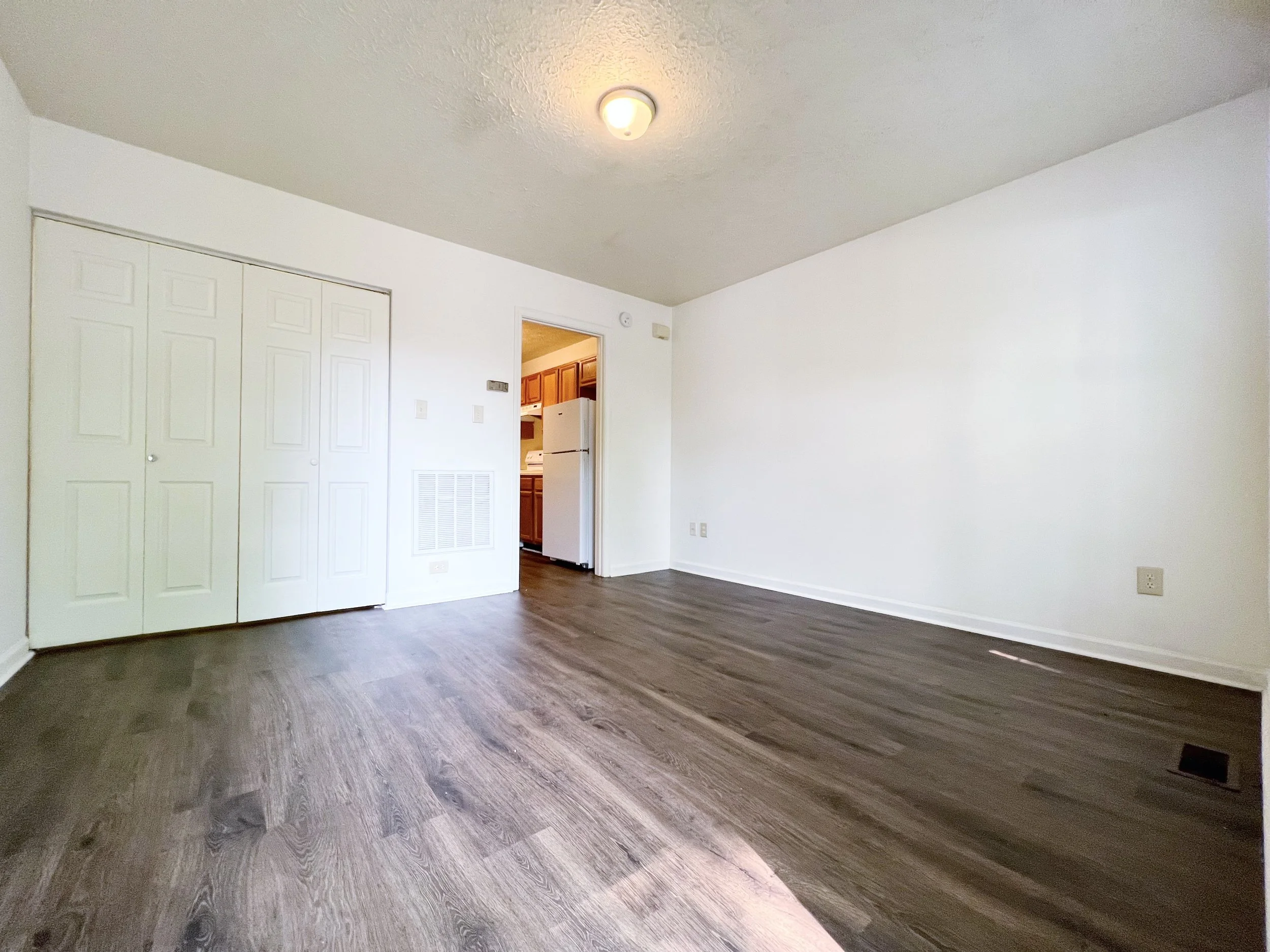 Spring Garden Triplex- One Bedroom- Living Room w/ Laundry Hook-up/Closet