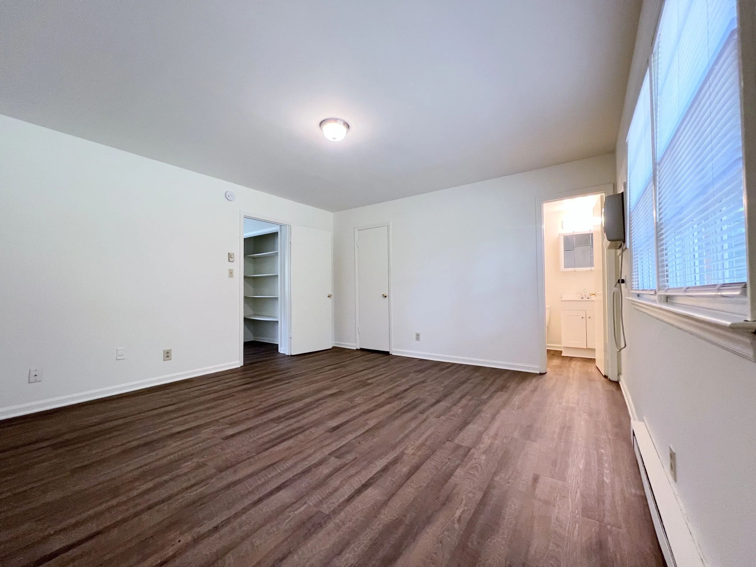 Lakewood - One Bedroom - 615 ft.² - Bedroom