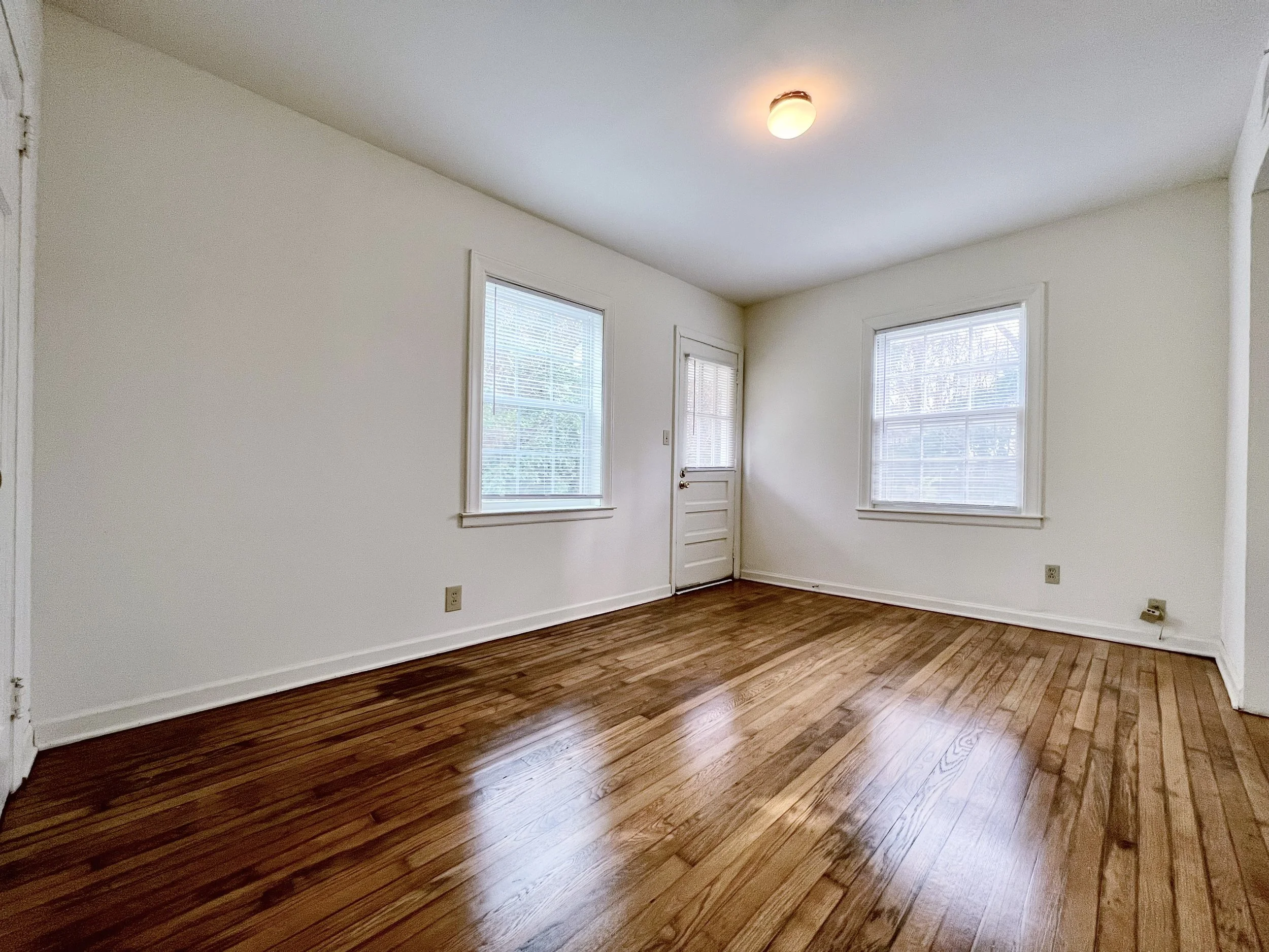 Spring Garden/Lindell Duplex - Two Bedroom -Office or Bonus Room 