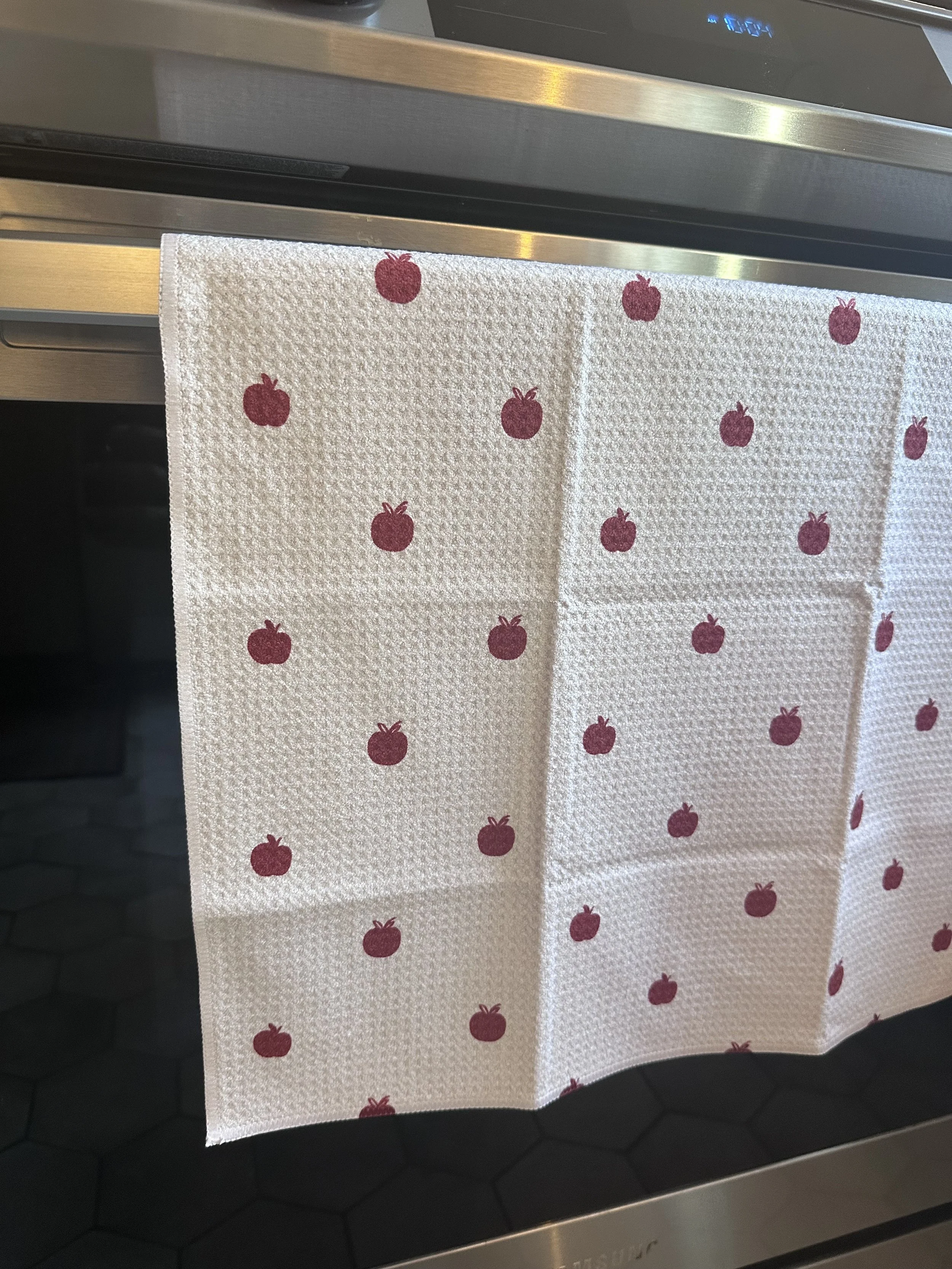 I’m Slowly Replacing Every Towel in My House With Geometry