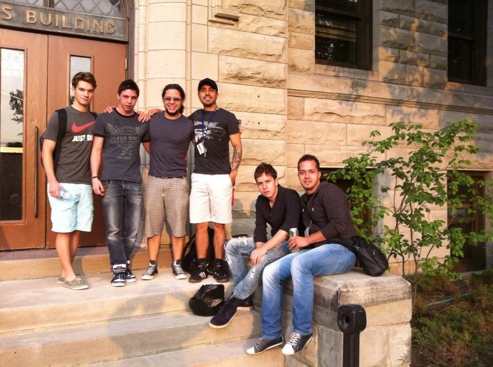 group2.jpg