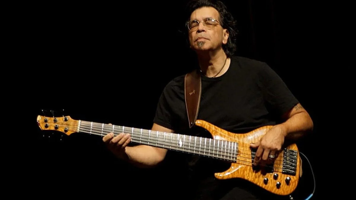 Bassist Jimmy Haslip at Drum Fantasy Camp.