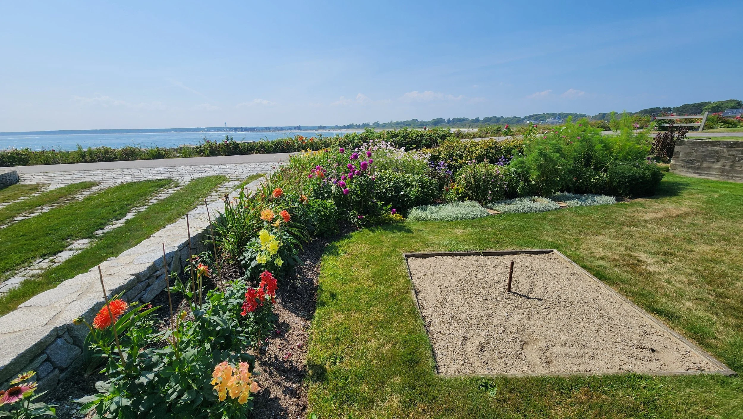 beach garden.jpg
