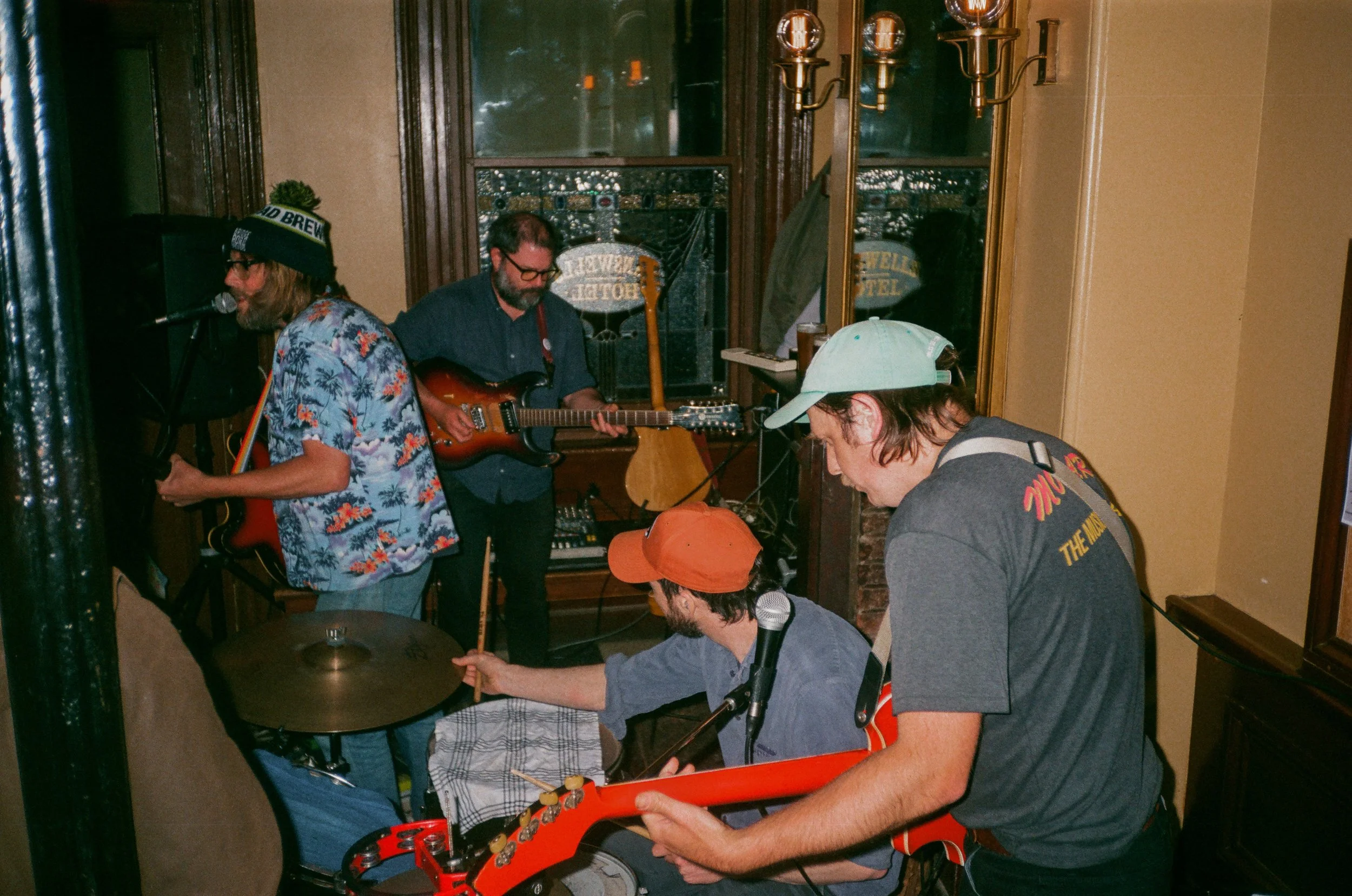 Tanswells Gigs-08.jpeg