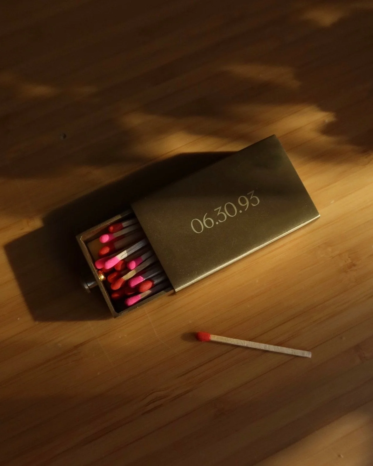 customizable-brass-match-case-candle-accessories-897215.jpg