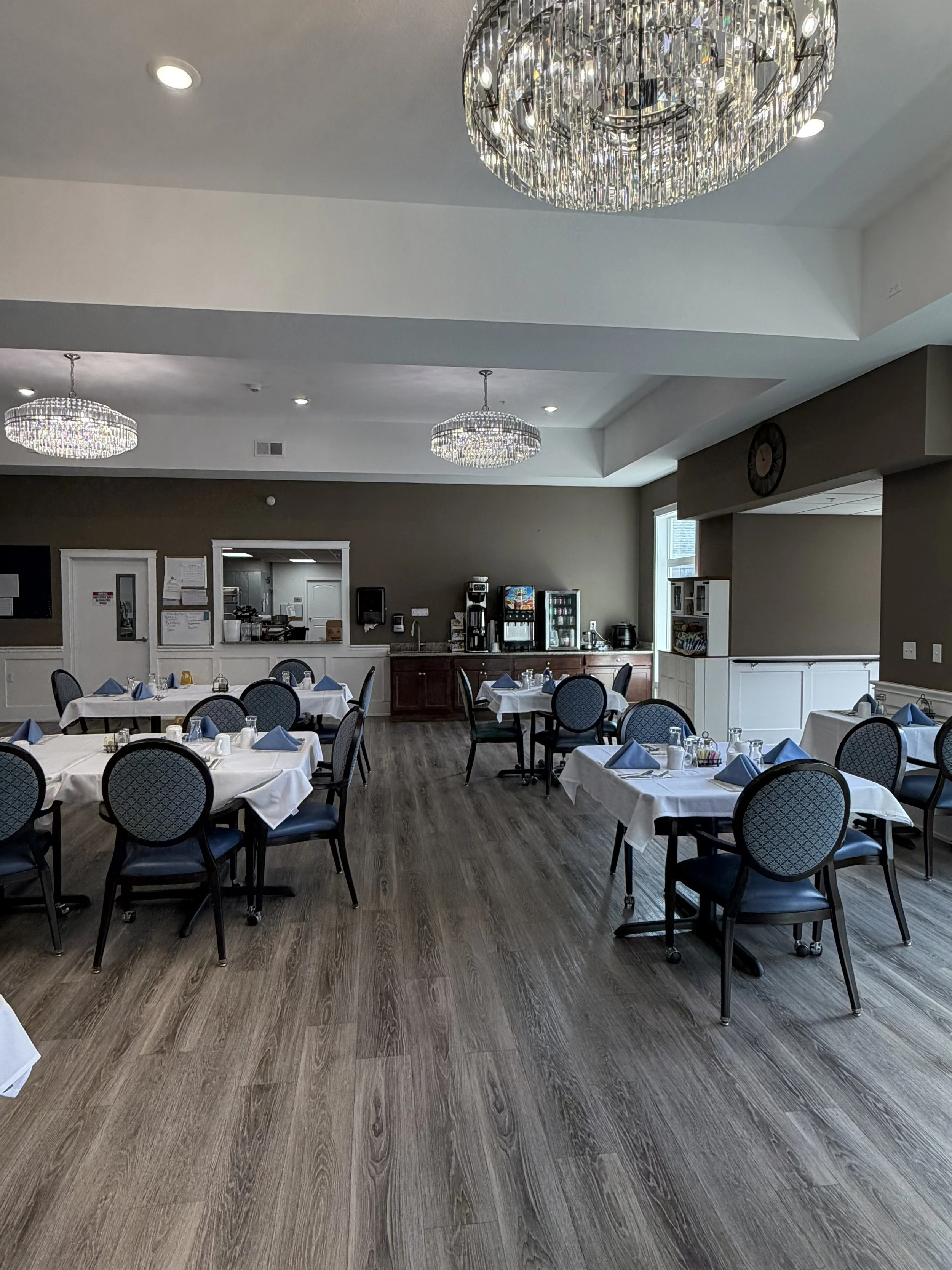 Dining Area 2.jpeg