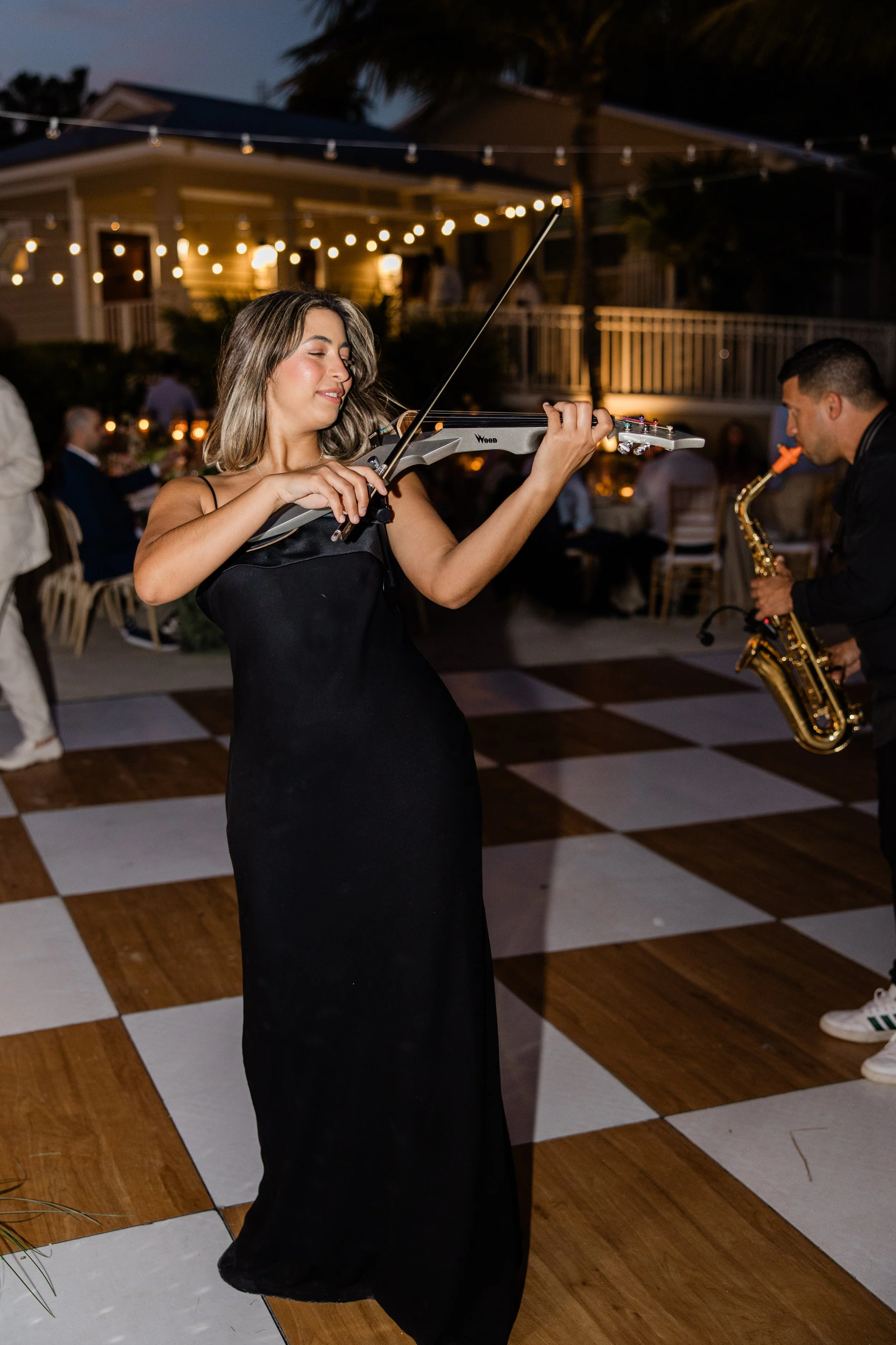 cheeca-lodge-wedding-electric-violinist.jpg