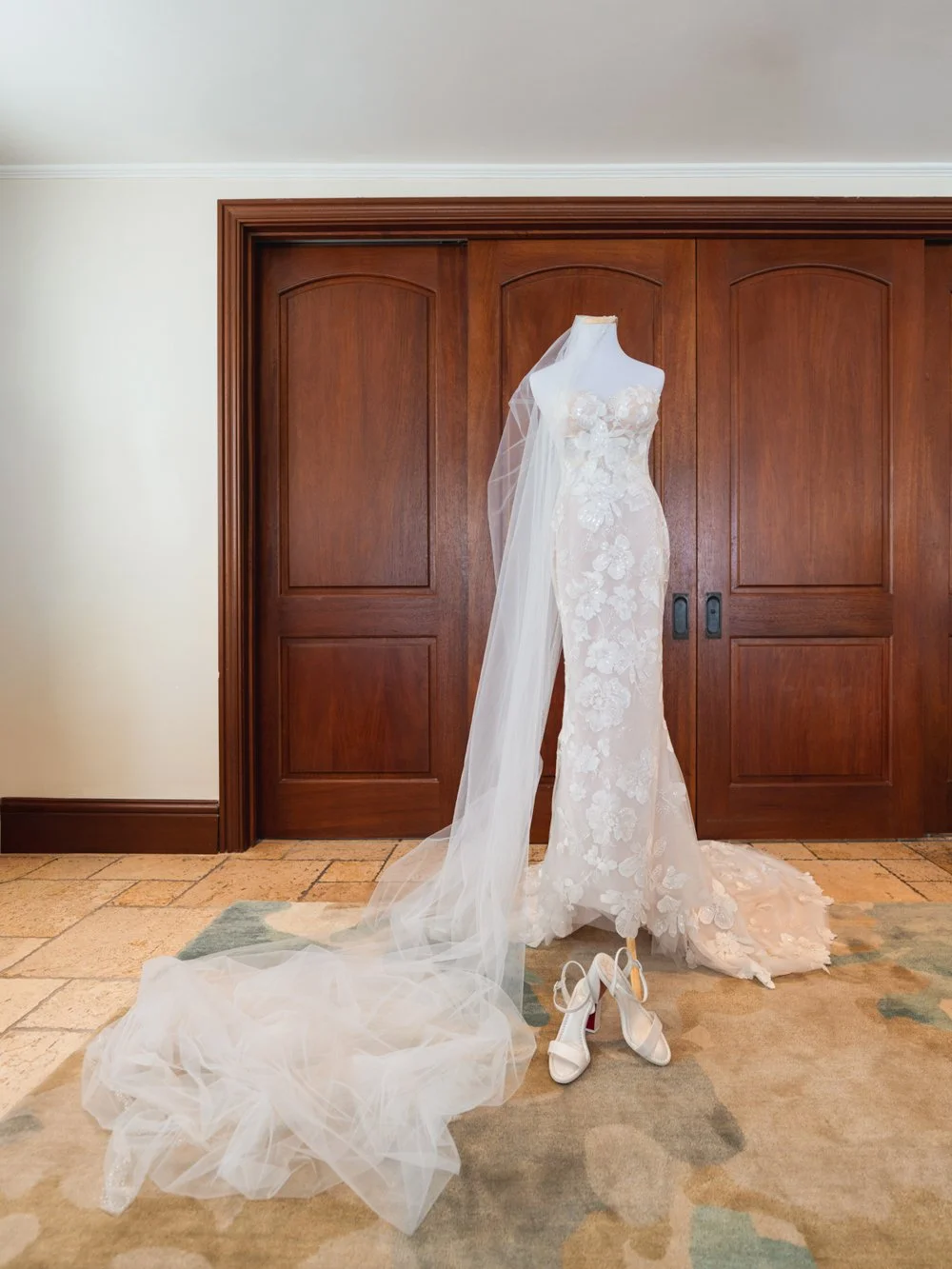 pierres-morada-bay-islamorada-bridal-gown-floral-lace-wedding-dress.jpg