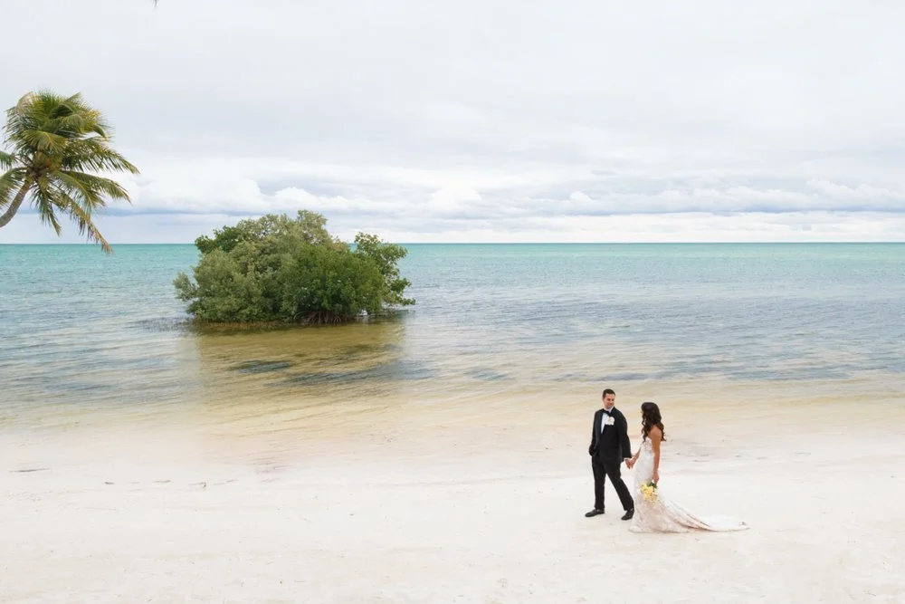 pierres-morada-bay-islamorada-bride-groom-wedding-portrait-beach.jpg