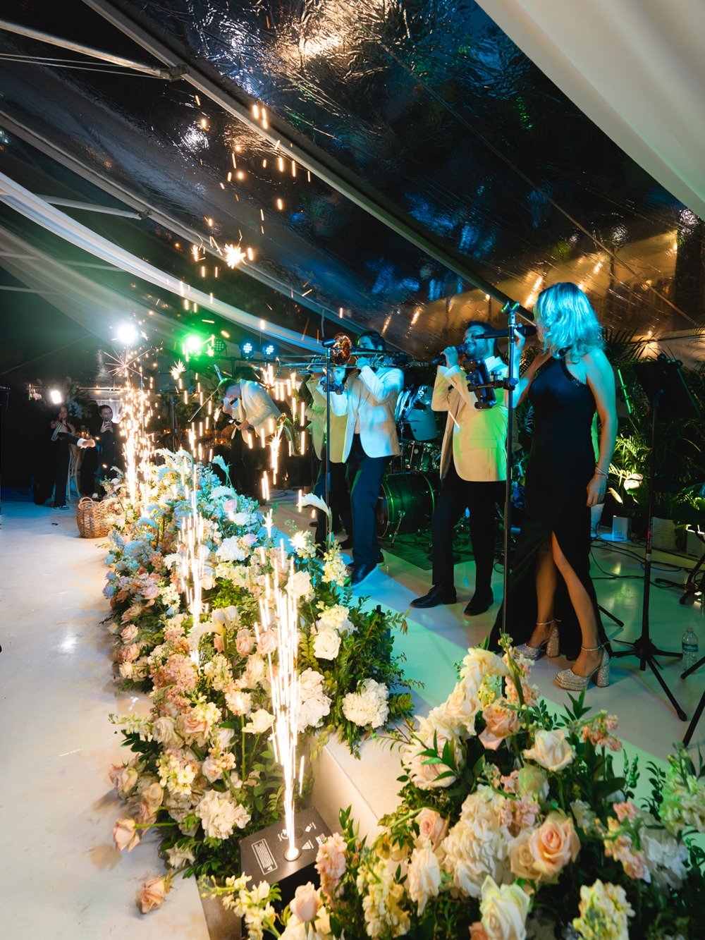 pierres-morada-bay-islamorada-wedding-live-band-sparkler-reception.jpg