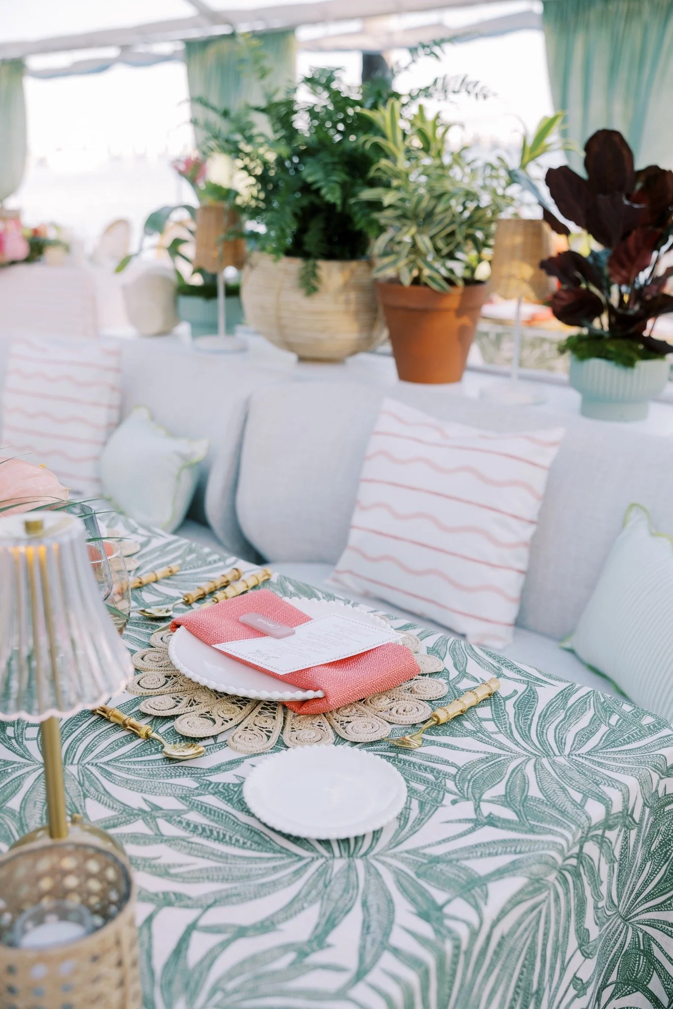 cheeca-lodge-wedding-custom-tropical-lounge-design.jpg
