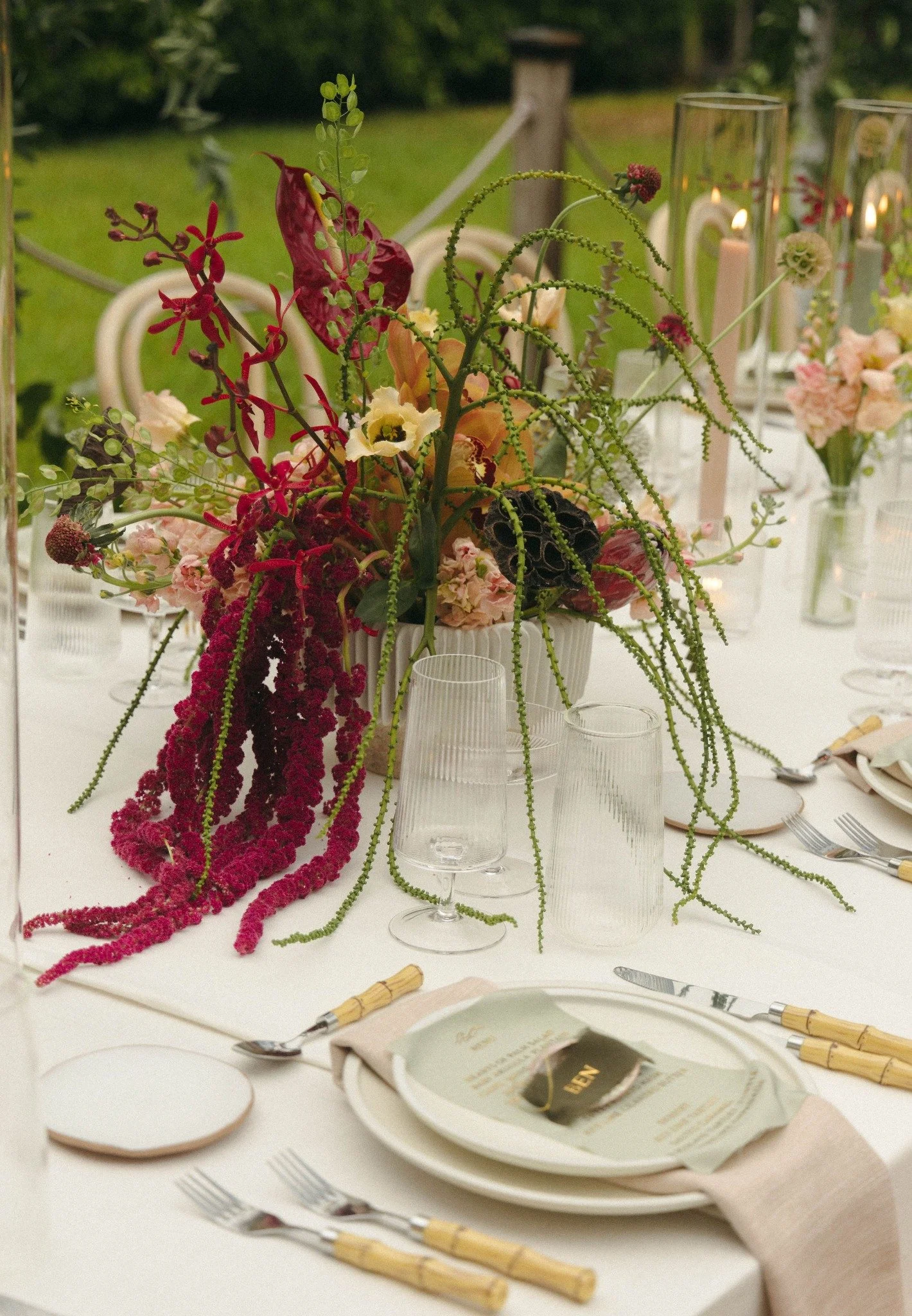 hemingway-home-key-west-wedding-sculptural-floral-design.jpg