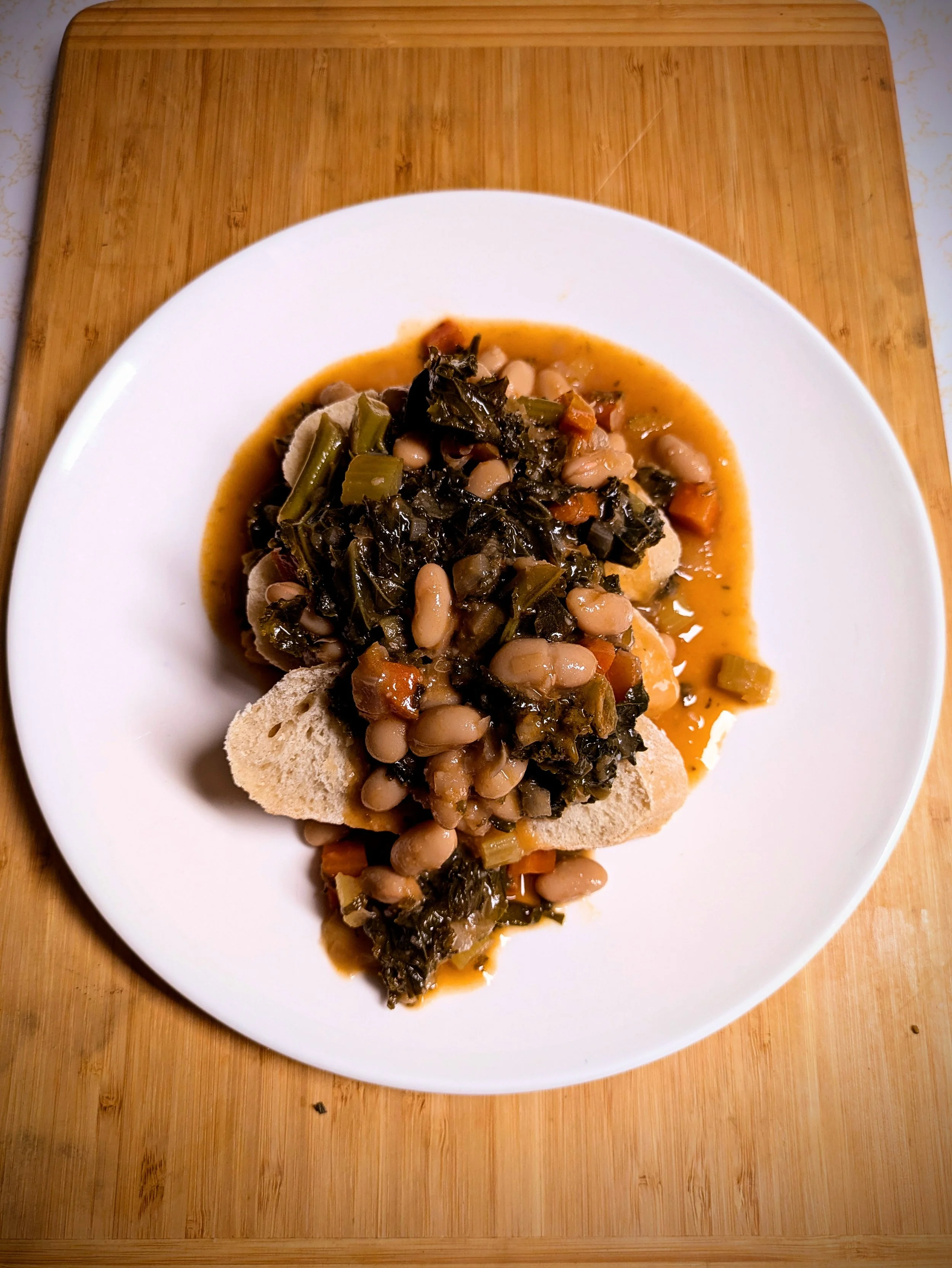 Tuscan Bean Stew (Ribollita)-Vegan: 325 calories, 16 g protein