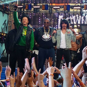 MACKLEMORE-AND-ERIC-NALLY-e1441300126474.png
