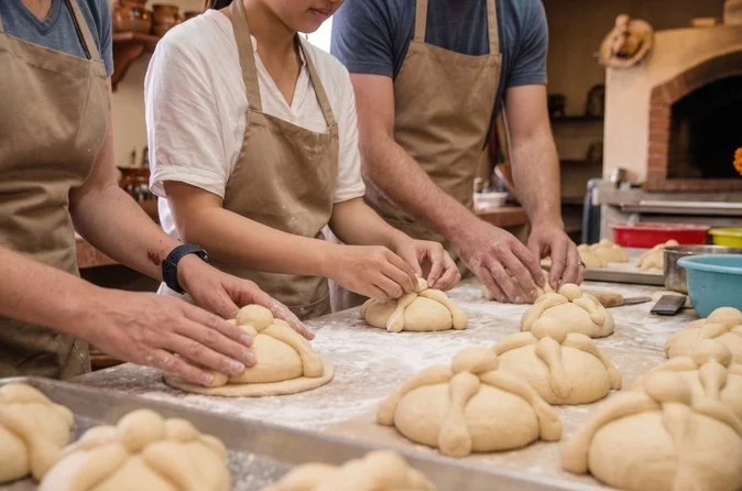 Day of the Dead in Puebla &amp; Hands-On Pan de Muerto Workshop